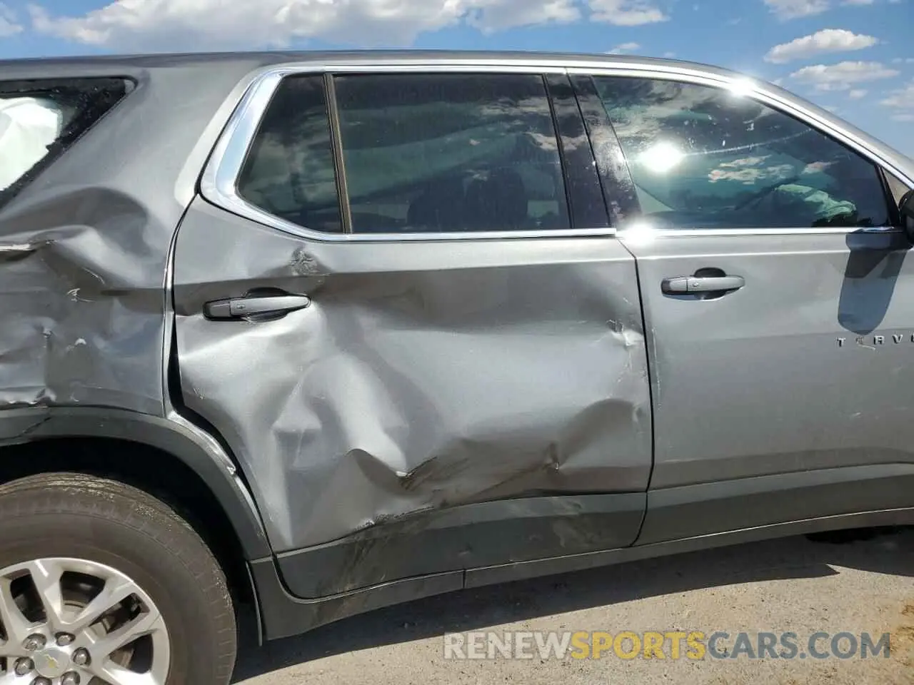 12 Photograph of a damaged car 1GNERFKW4MJ206011 CHEVROLET TRAVERSE 2021