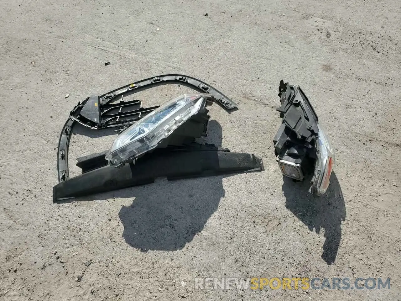 15 Photograph of a damaged car 1GNERFKW4MJ206011 CHEVROLET TRAVERSE 2021