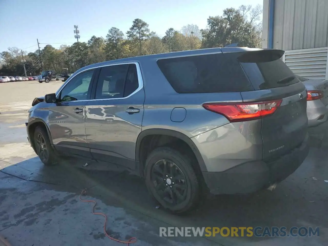 2 Photograph of a damaged car 1GNERFKW4MJ245004 CHEVROLET TRAVERSE 2021