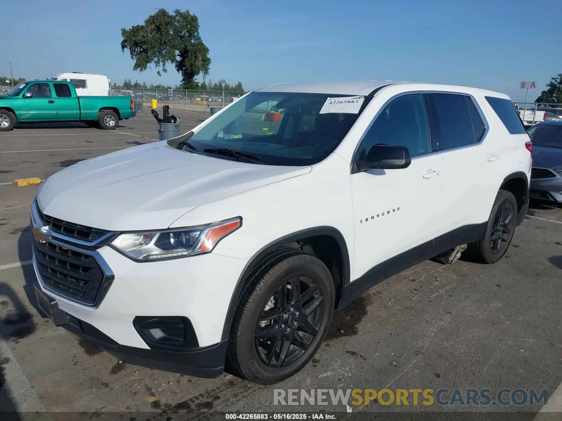 2 Photograph of a damaged car 1GNERFKW5MJ182754 CHEVROLET TRAVERSE 2021