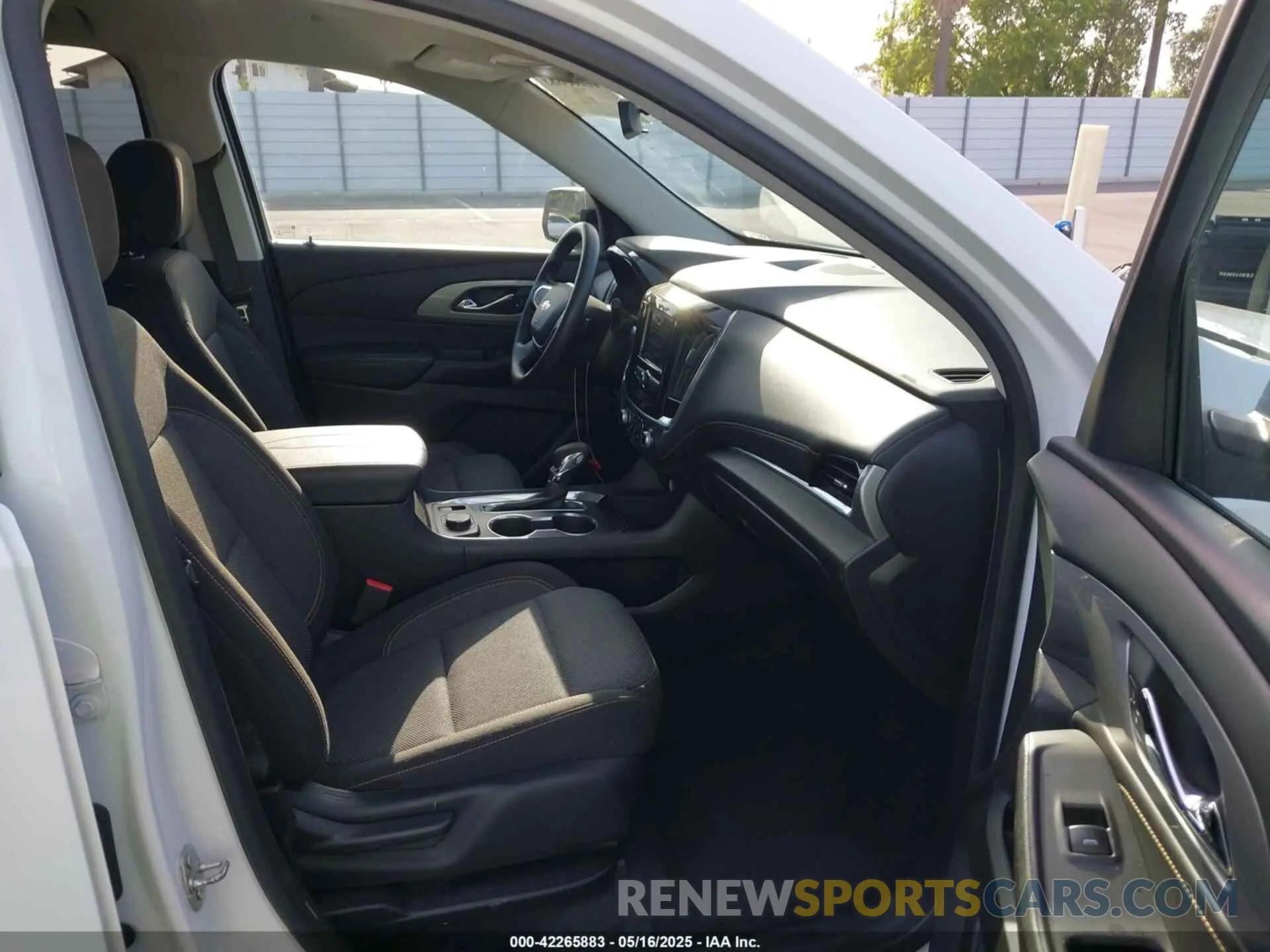 5 Photograph of a damaged car 1GNERFKW5MJ182754 CHEVROLET TRAVERSE 2021