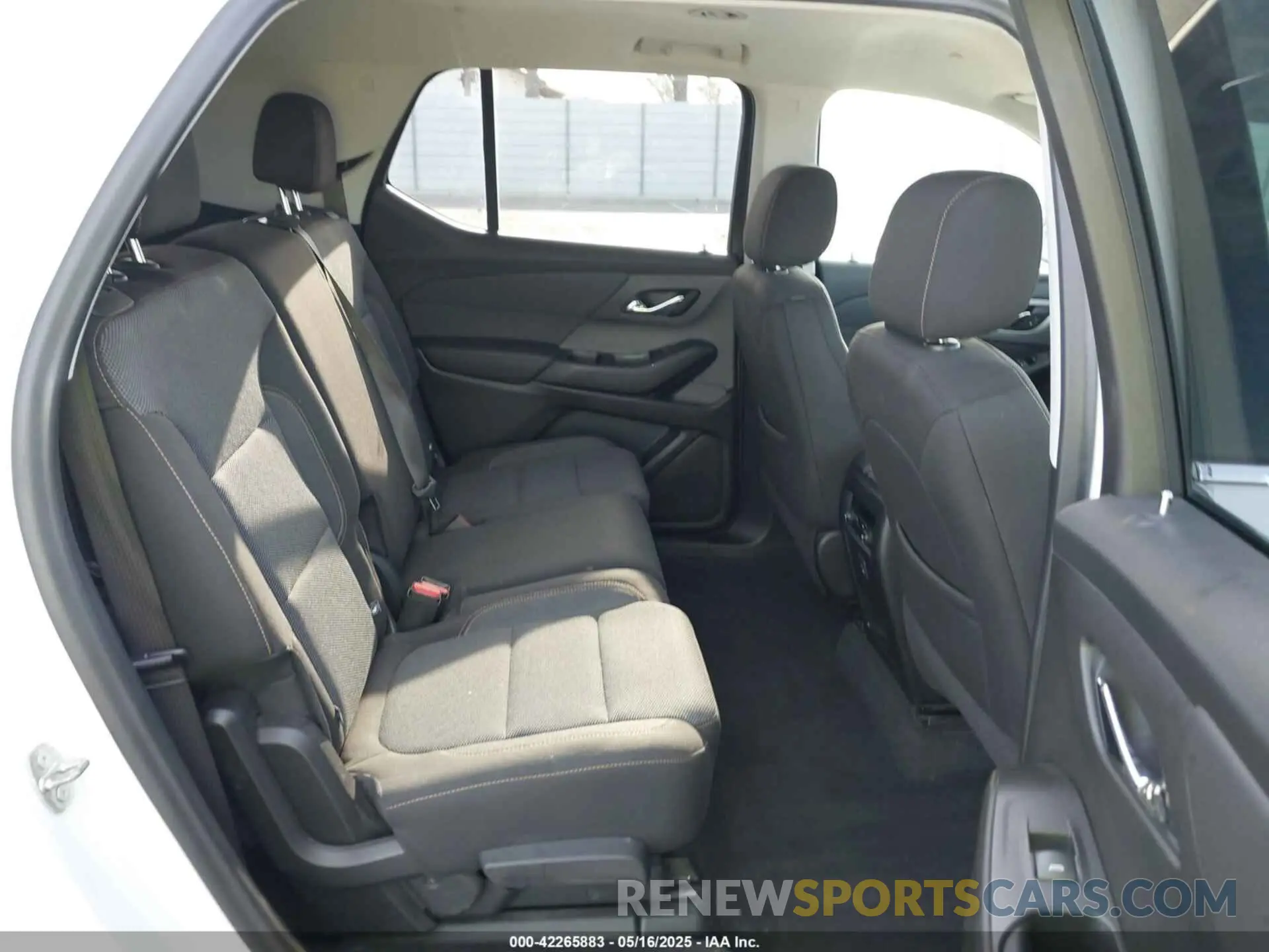 8 Photograph of a damaged car 1GNERFKW5MJ182754 CHEVROLET TRAVERSE 2021