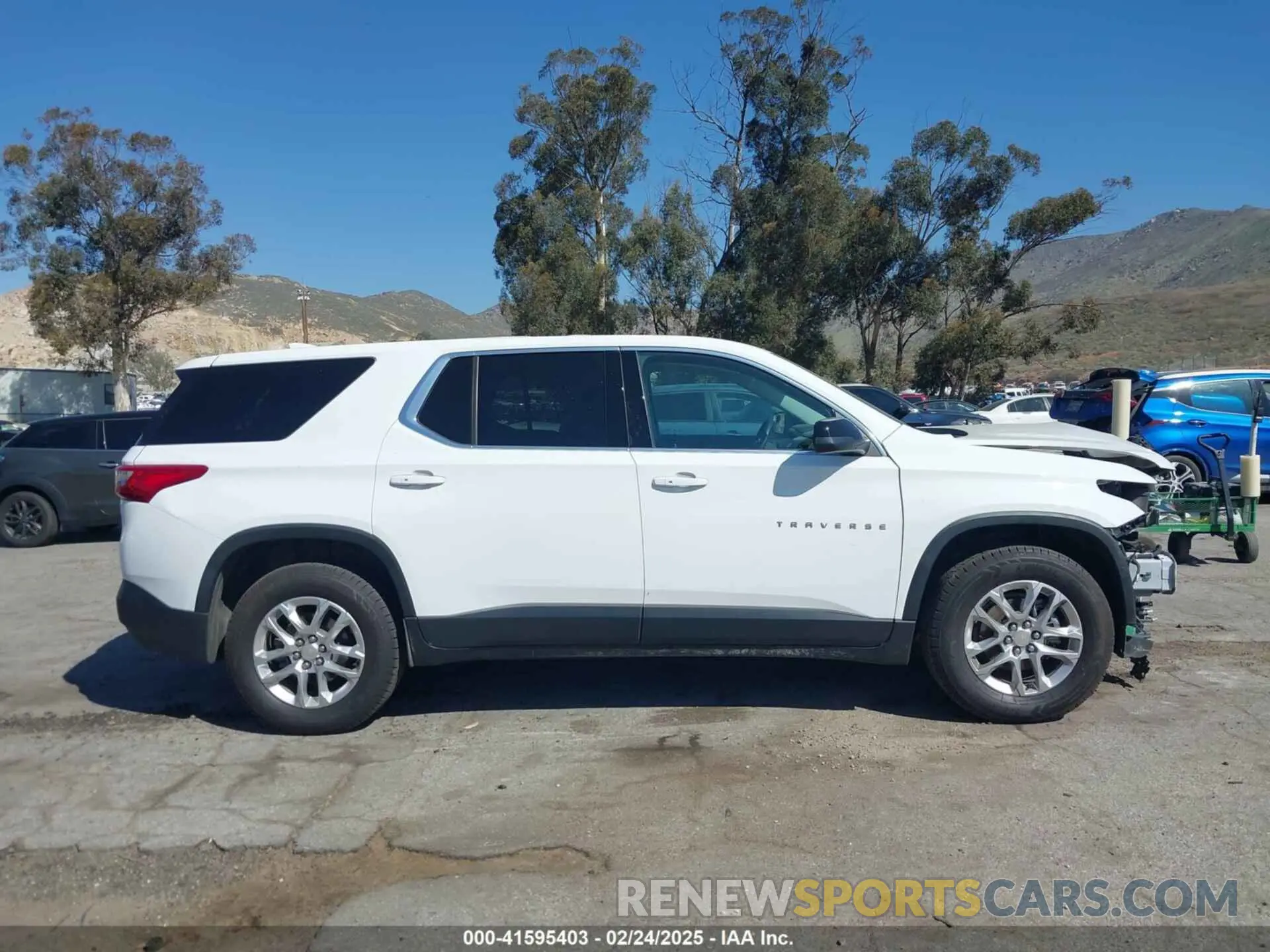 14 Photograph of a damaged car 1GNERFKW5MJ261535 CHEVROLET TRAVERSE 2021