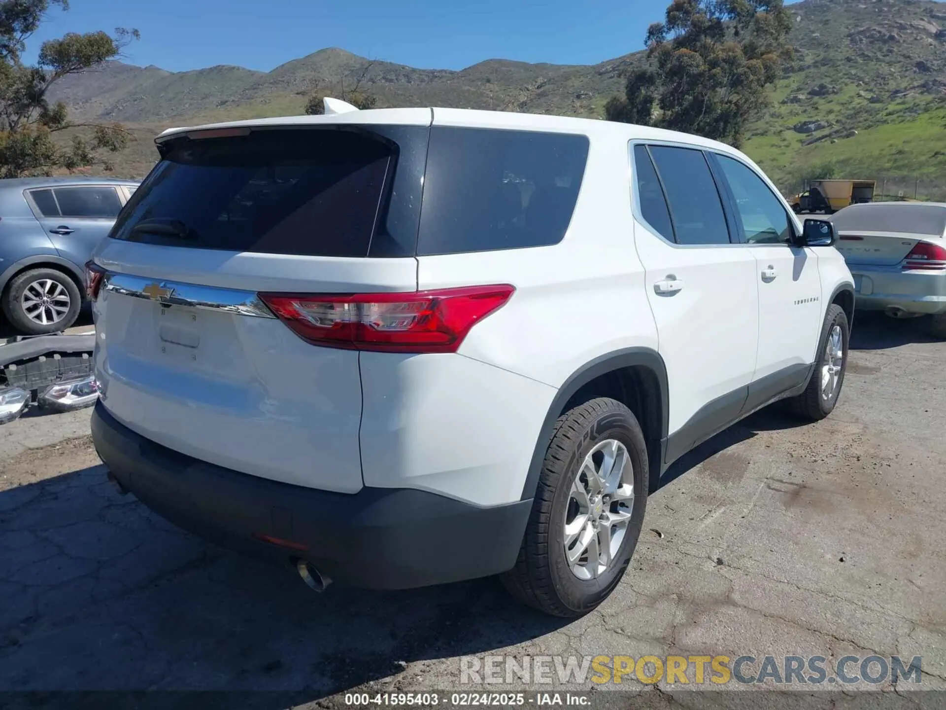 4 Photograph of a damaged car 1GNERFKW5MJ261535 CHEVROLET TRAVERSE 2021