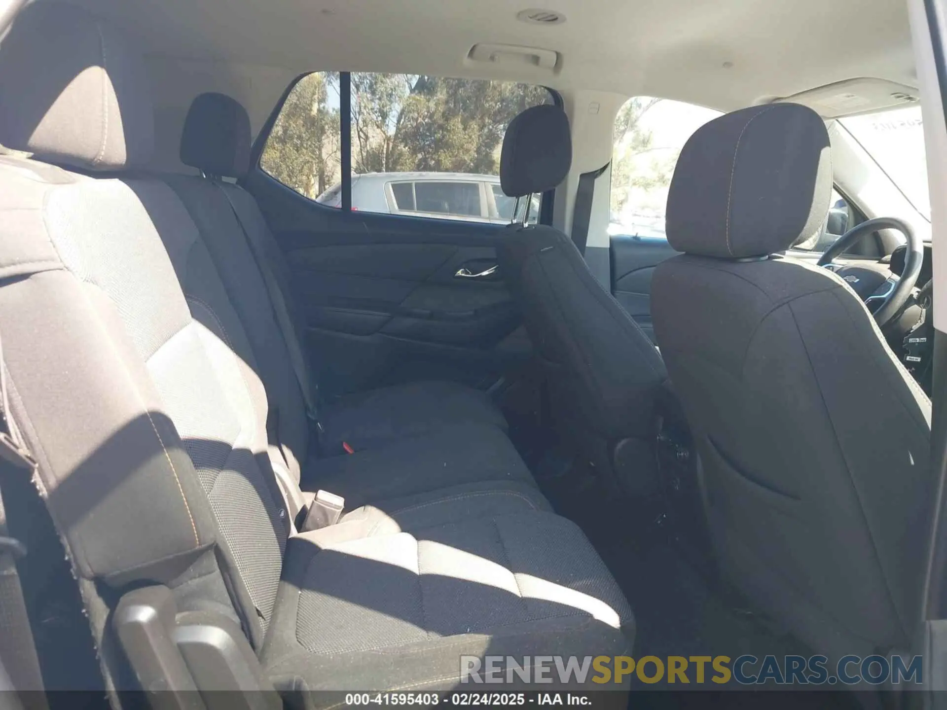 8 Photograph of a damaged car 1GNERFKW5MJ261535 CHEVROLET TRAVERSE 2021