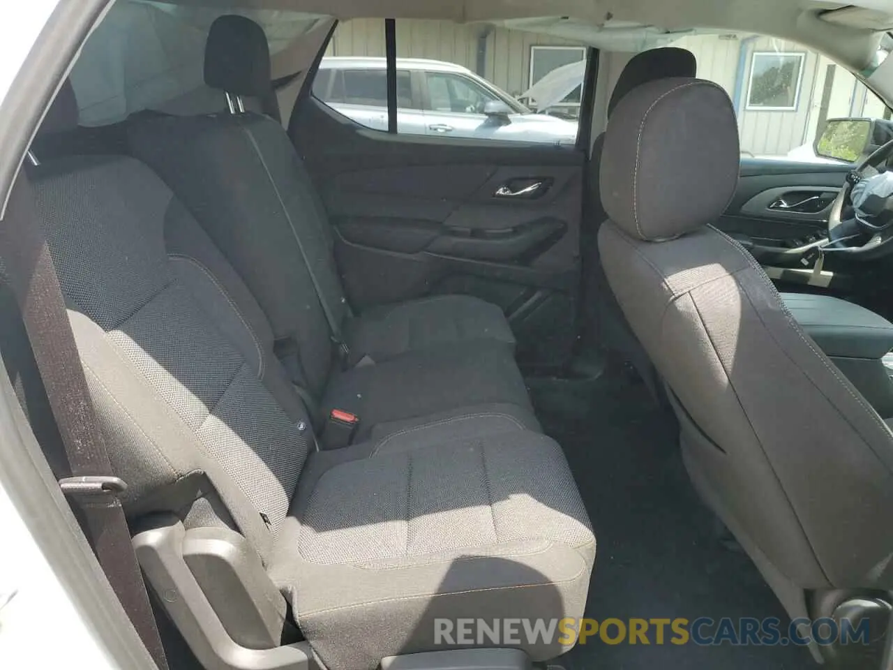 11 Photograph of a damaged car 1GNERFKW6MJ135040 CHEVROLET TRAVERSE 2021
