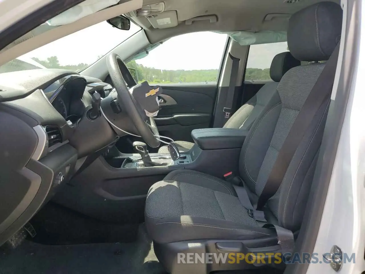 7 Photograph of a damaged car 1GNERFKW6MJ135040 CHEVROLET TRAVERSE 2021