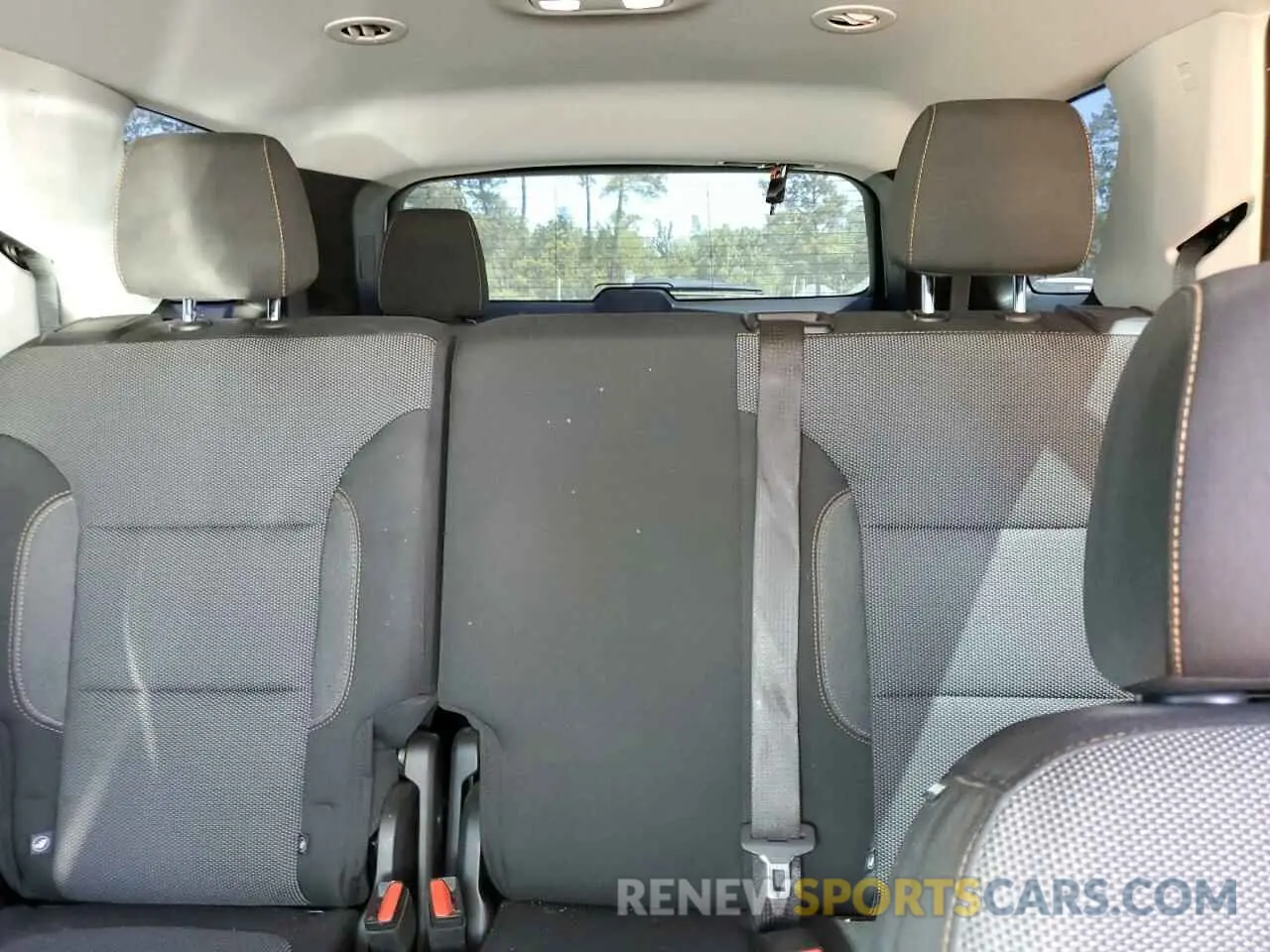 10 Photograph of a damaged car 1GNERFKW6MJ189342 CHEVROLET TRAVERSE 2021