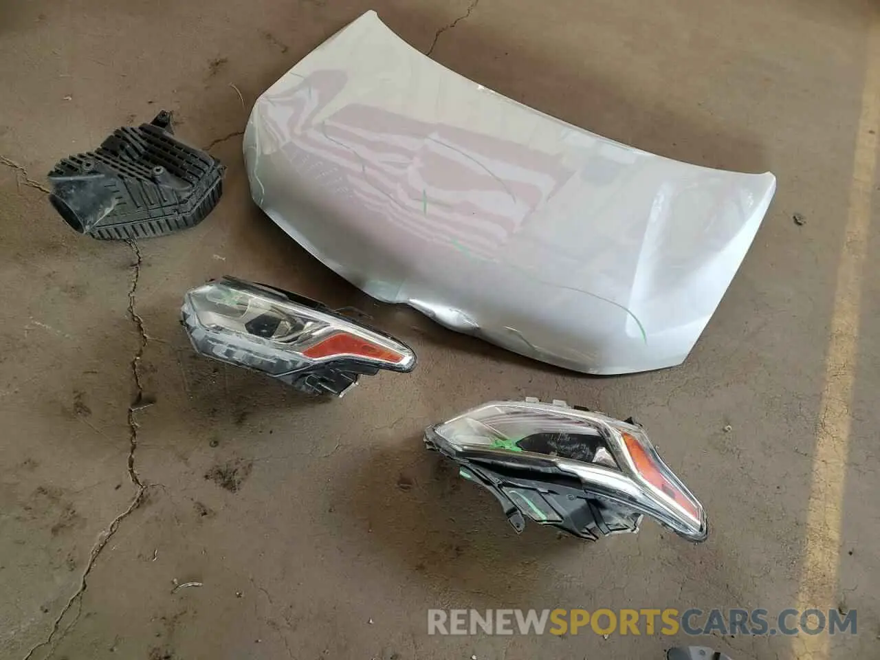 15 Photograph of a damaged car 1GNERFKW6MJ210870 CHEVROLET TRAVERSE 2021