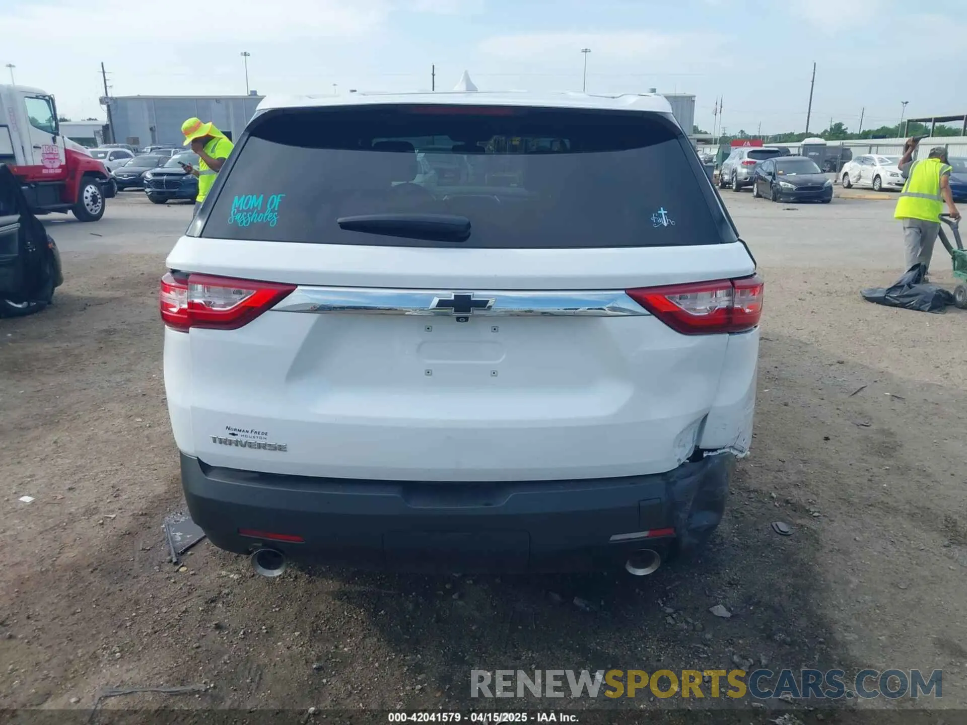 16 Photograph of a damaged car 1GNERFKW7MJ169763 CHEVROLET TRAVERSE 2021