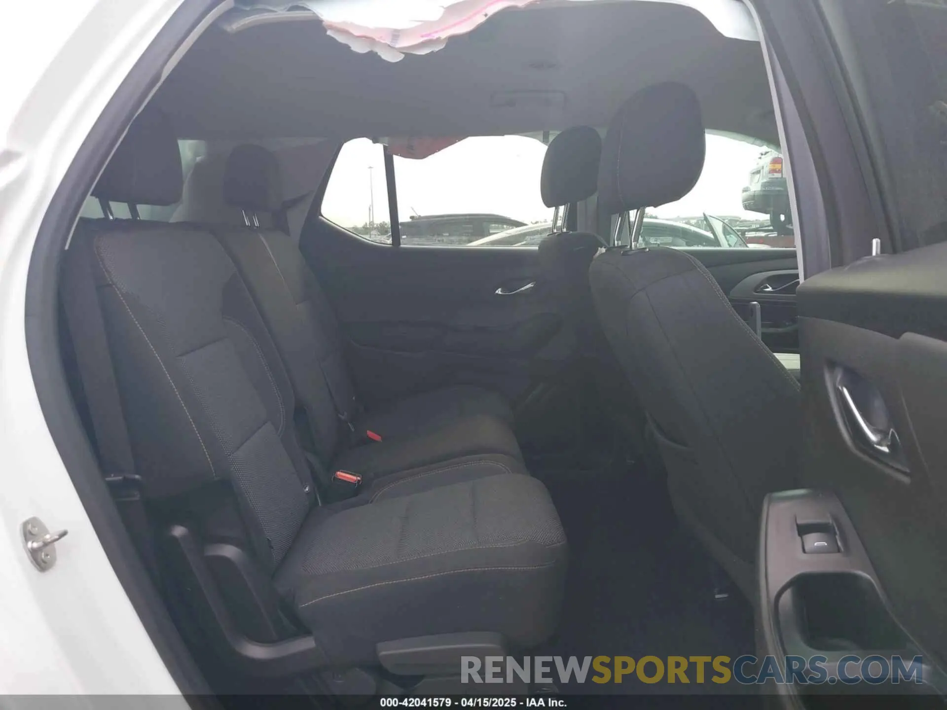 8 Photograph of a damaged car 1GNERFKW7MJ169763 CHEVROLET TRAVERSE 2021