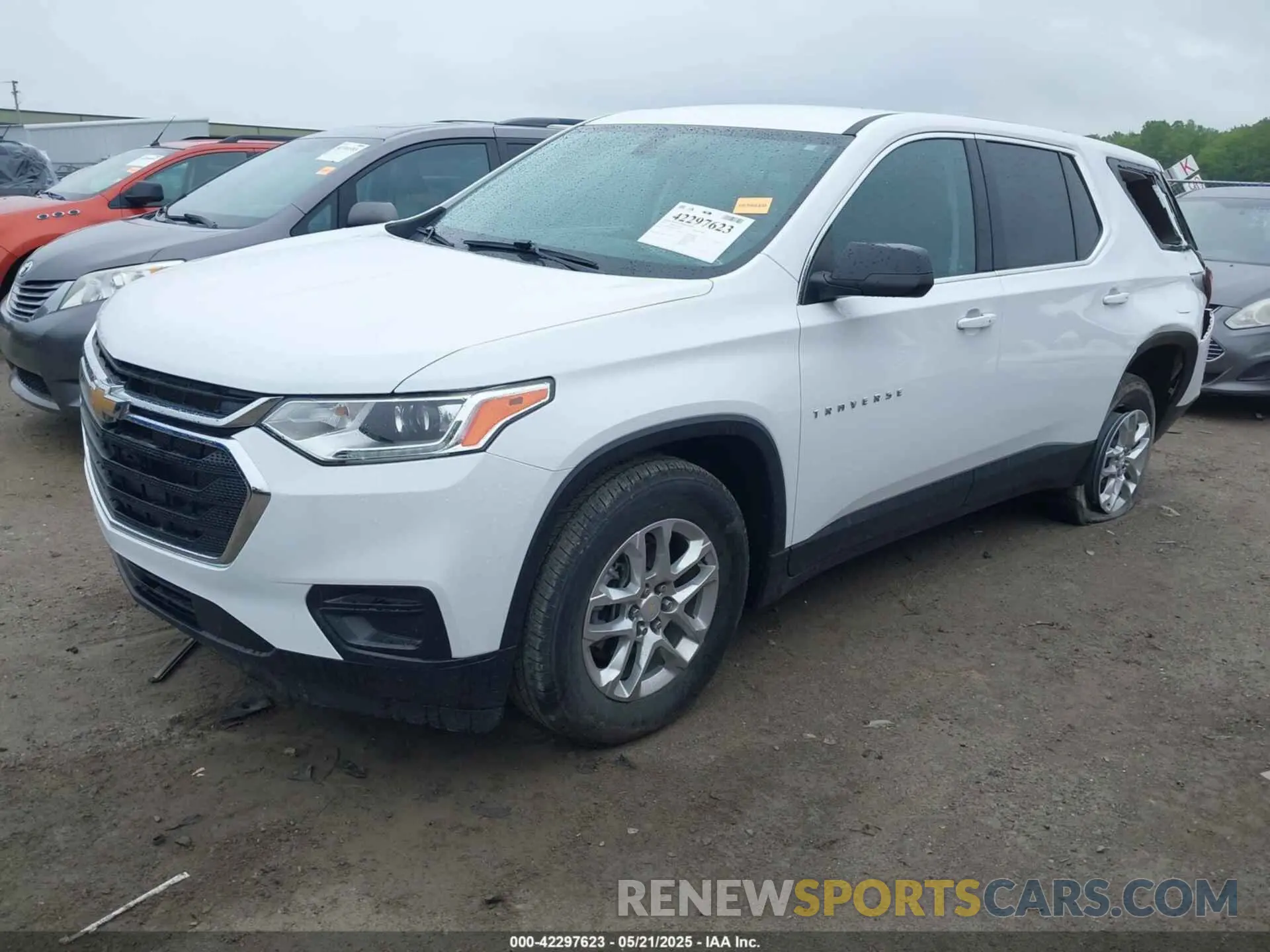 2 Photograph of a damaged car 1GNERFKW8MJ139381 CHEVROLET TRAVERSE 2021