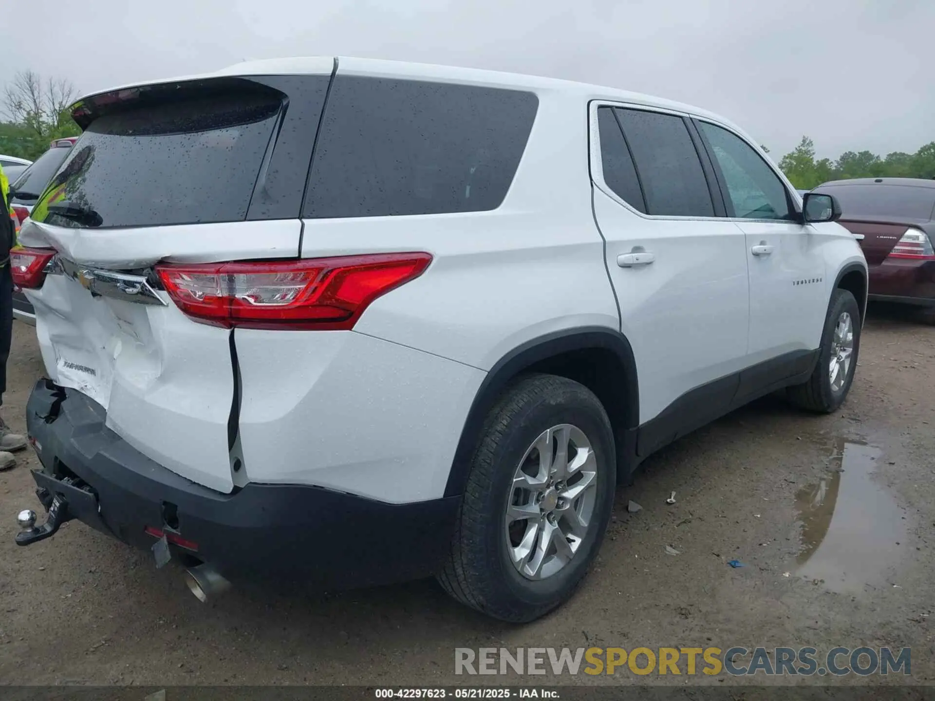 4 Photograph of a damaged car 1GNERFKW8MJ139381 CHEVROLET TRAVERSE 2021
