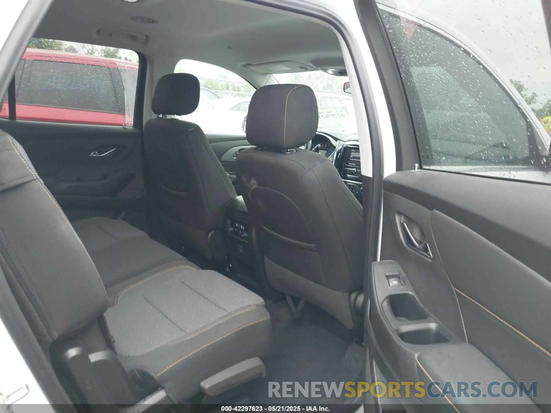8 Photograph of a damaged car 1GNERFKW8MJ139381 CHEVROLET TRAVERSE 2021