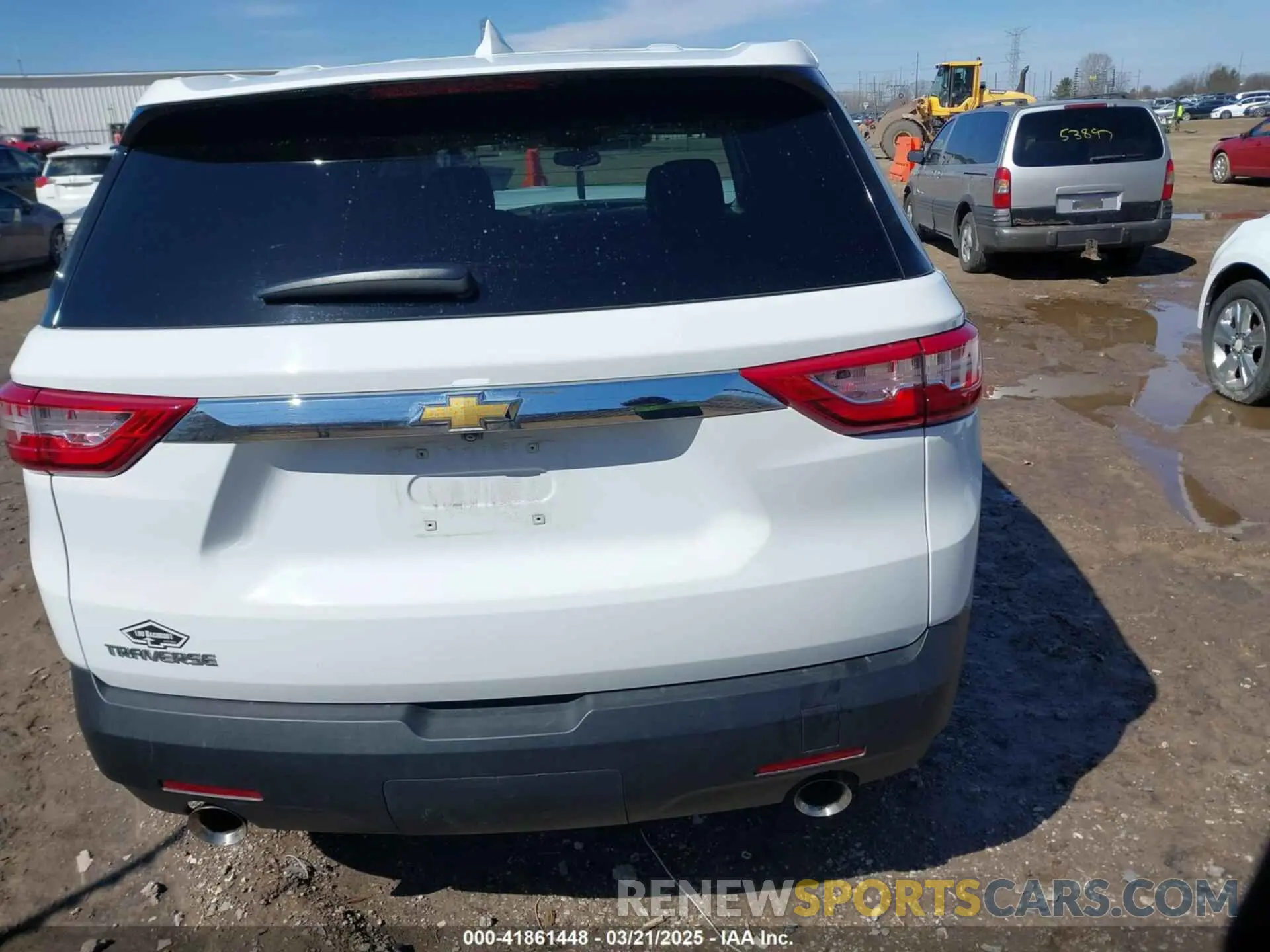 17 Photograph of a damaged car 1GNERFKW8MJ219960 CHEVROLET TRAVERSE 2021