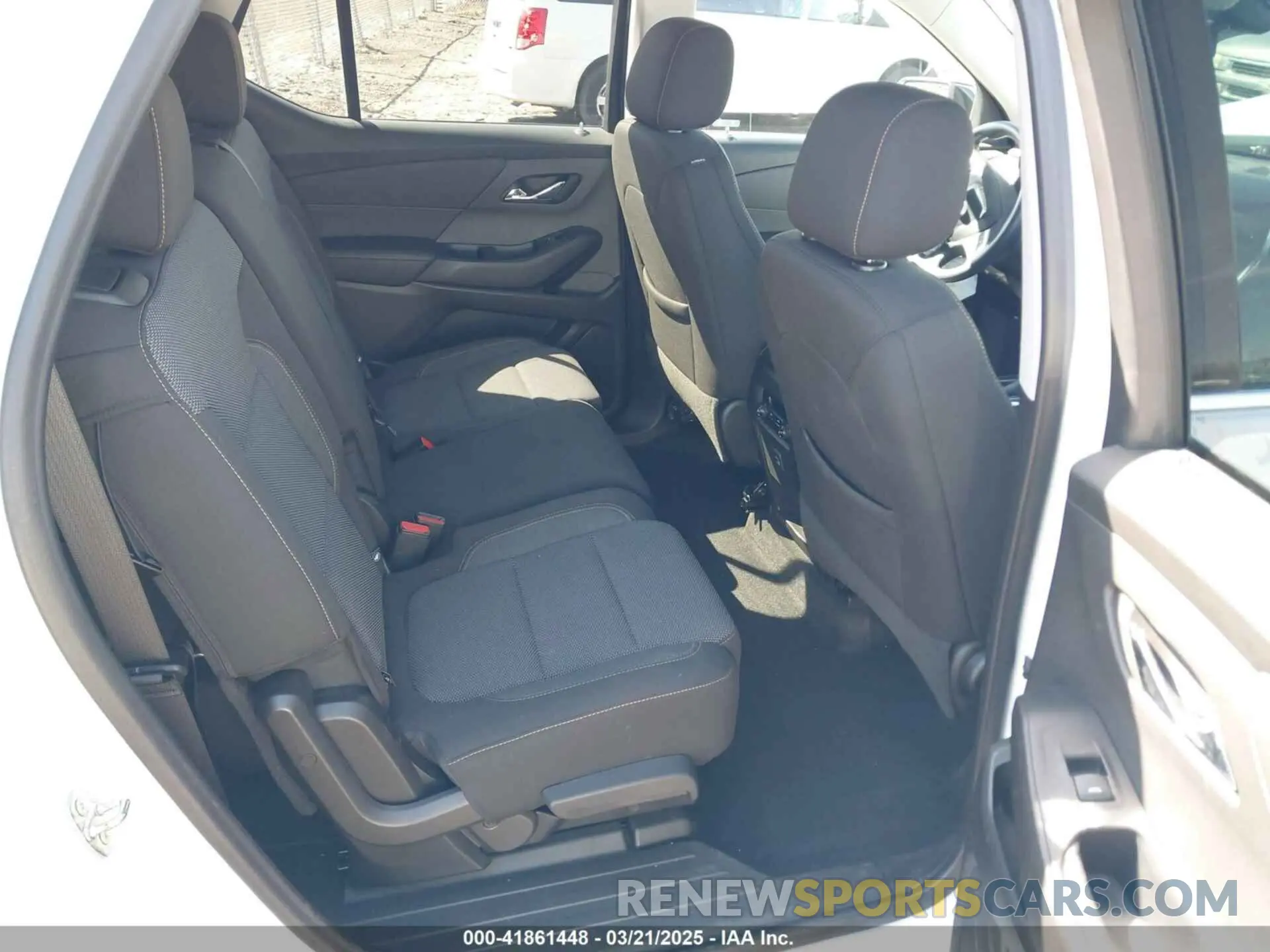 8 Photograph of a damaged car 1GNERFKW8MJ219960 CHEVROLET TRAVERSE 2021