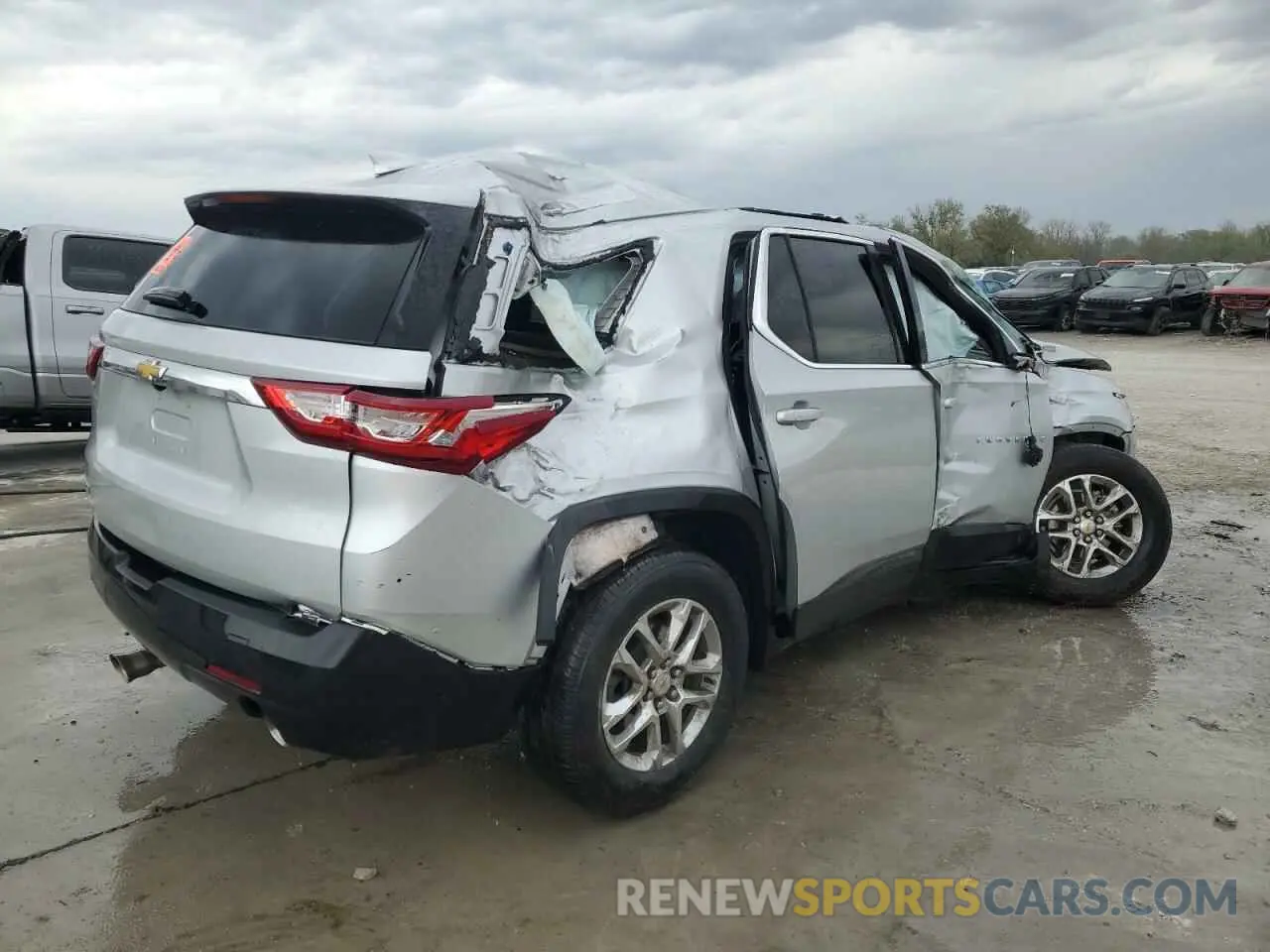 3 Photograph of a damaged car 1GNERFKW8MJ250965 CHEVROLET TRAVERSE 2021