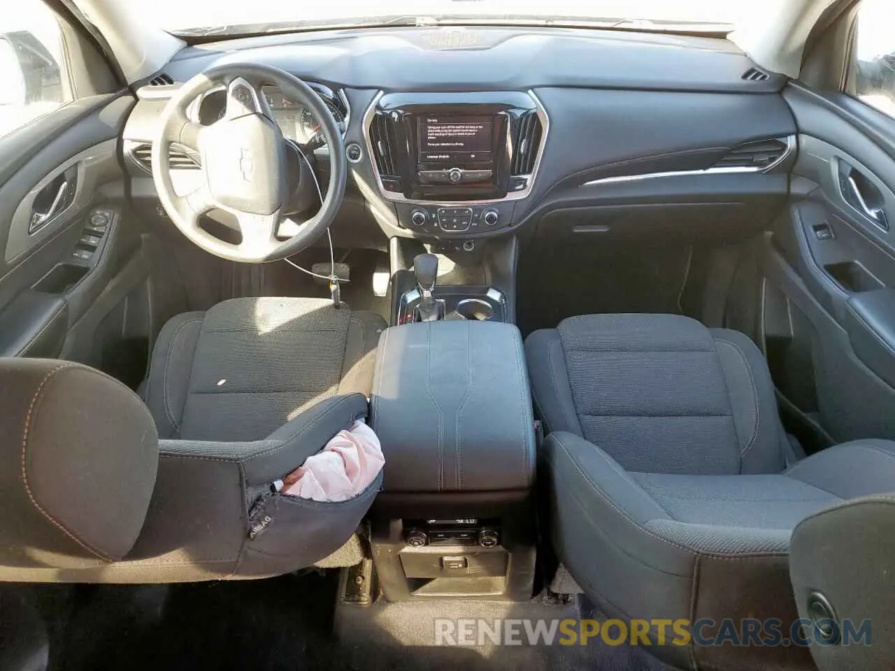 8 Photograph of a damaged car 1GNERFKW9MJ150468 CHEVROLET TRAVERSE 2021