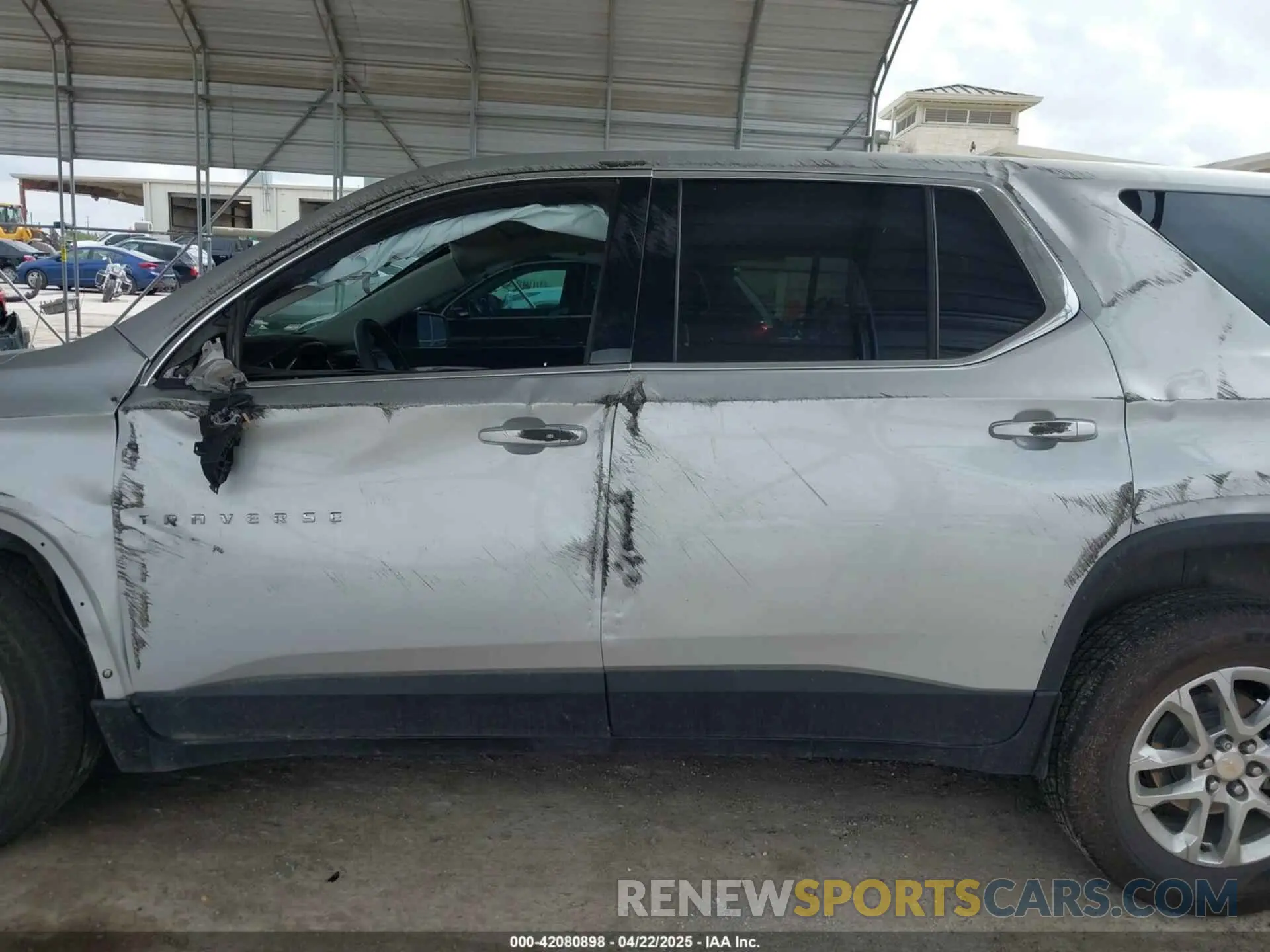 14 Photograph of a damaged car 1GNERFKWXMJ232175 CHEVROLET TRAVERSE 2021