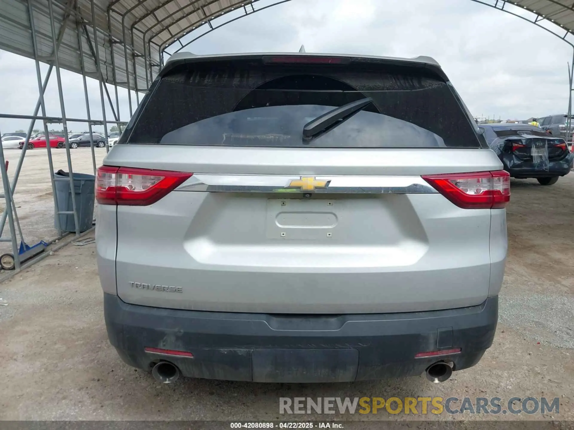 16 Photograph of a damaged car 1GNERFKWXMJ232175 CHEVROLET TRAVERSE 2021