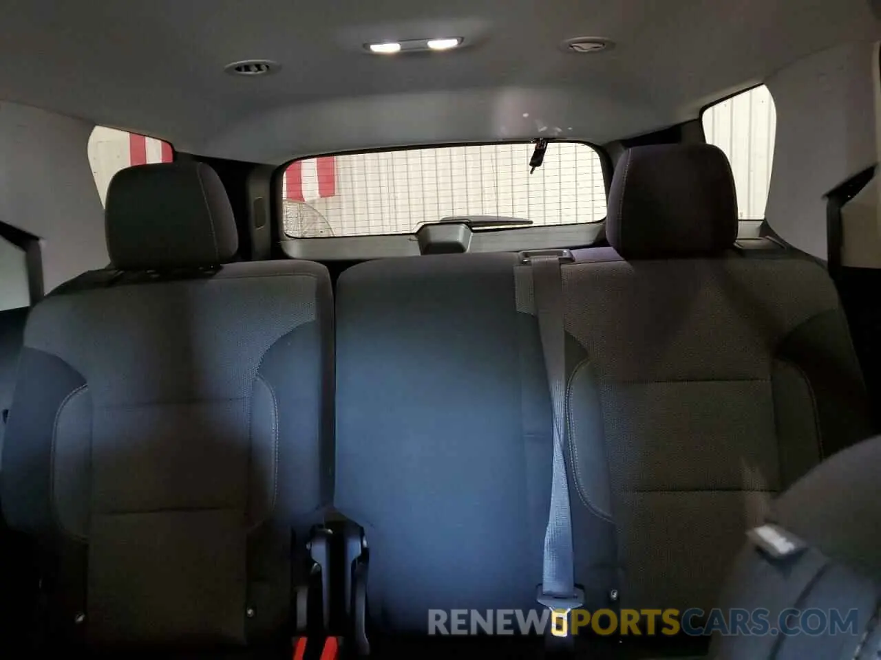 10 Photograph of a damaged car 1GNERFKWXMJ263118 CHEVROLET TRAVERSE 2021