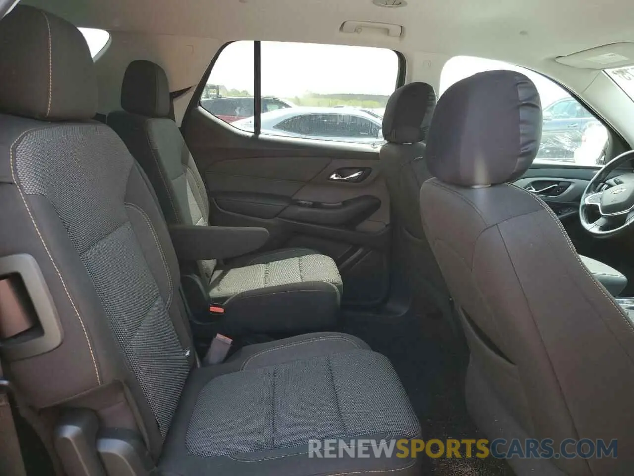 12 Photograph of a damaged car 1GNERGKW1MJ127191 CHEVROLET TRAVERSE 2021