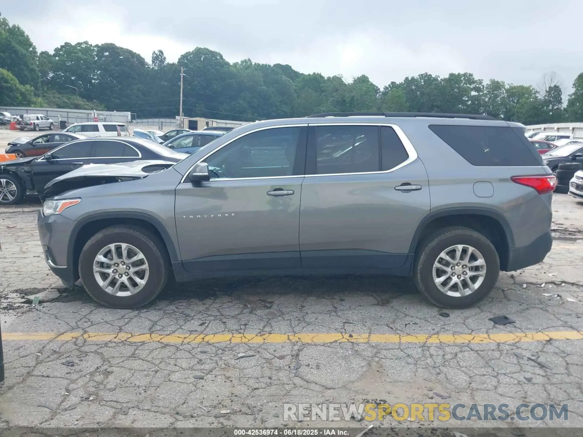 14 Photograph of a damaged car 1GNERGKW1MJ157095 CHEVROLET TRAVERSE 2021