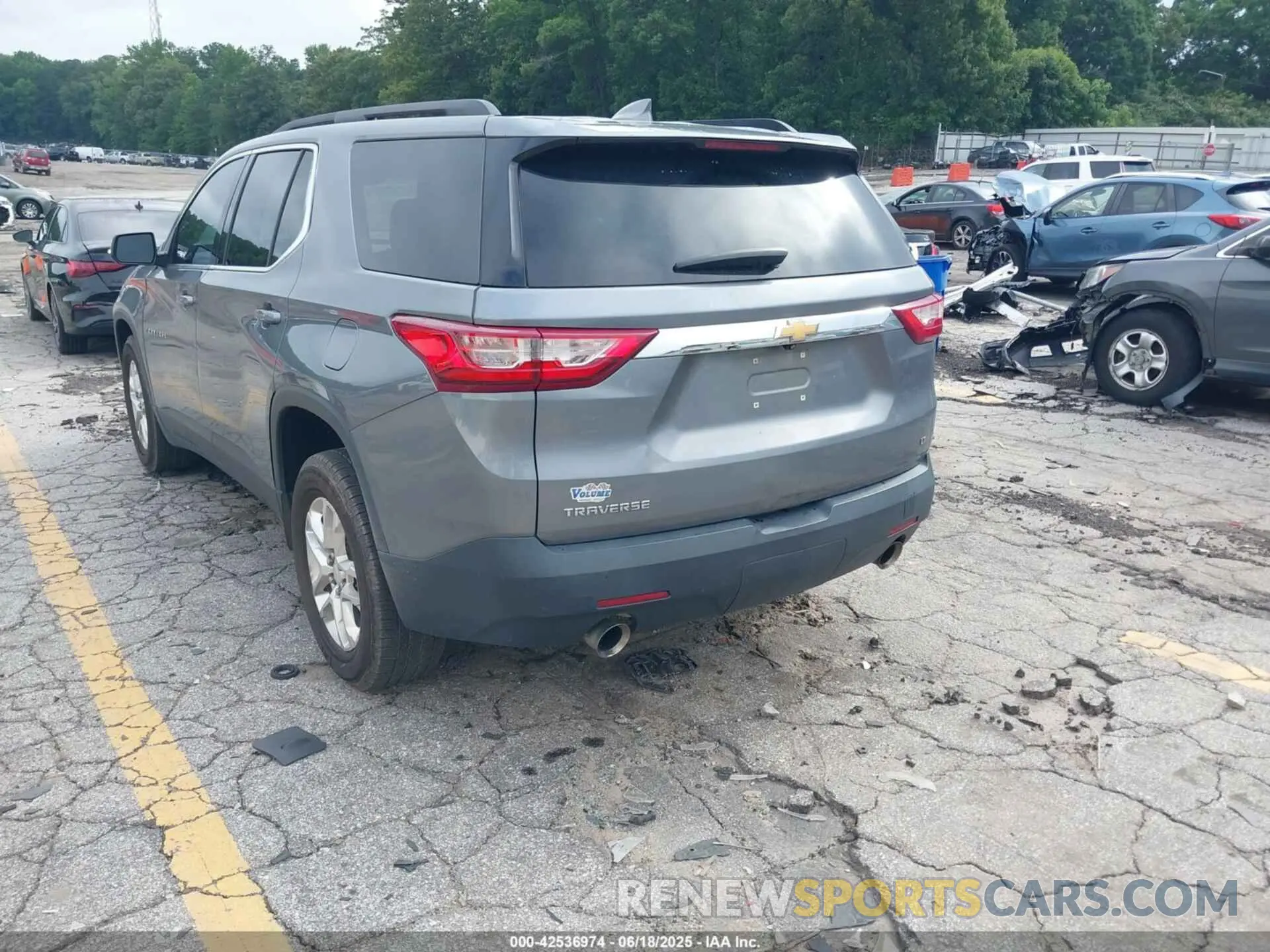 3 Photograph of a damaged car 1GNERGKW1MJ157095 CHEVROLET TRAVERSE 2021