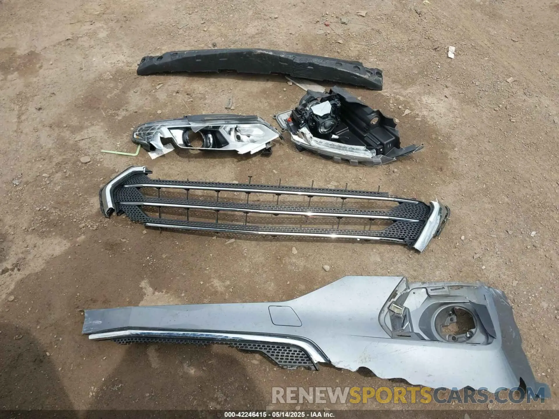 12 Photograph of a damaged car 1GNERGKW1MJ256399 CHEVROLET TRAVERSE 2021