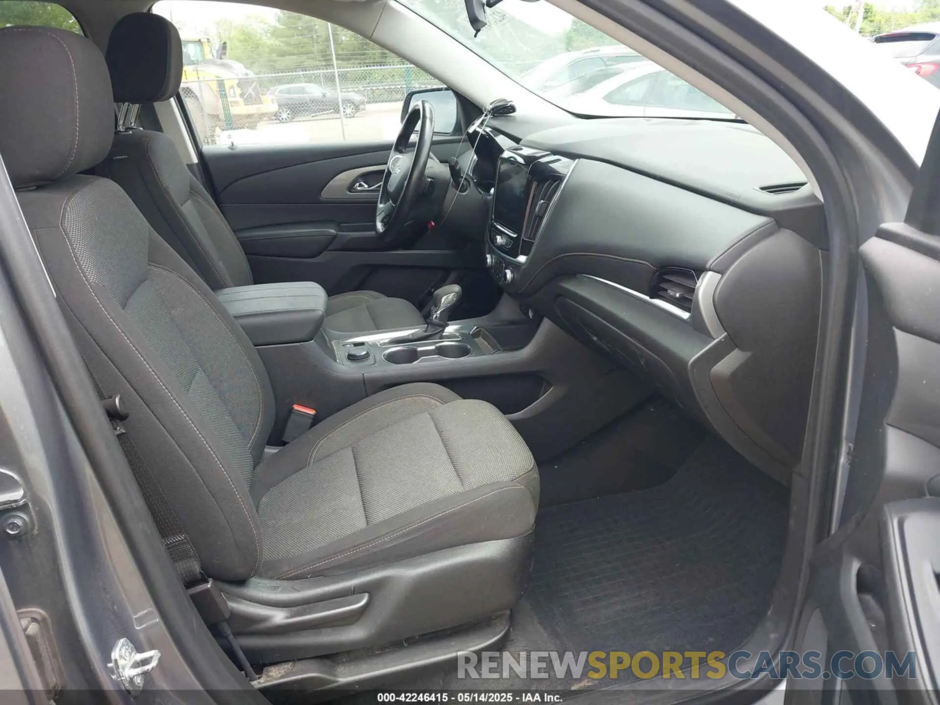 5 Photograph of a damaged car 1GNERGKW1MJ256399 CHEVROLET TRAVERSE 2021