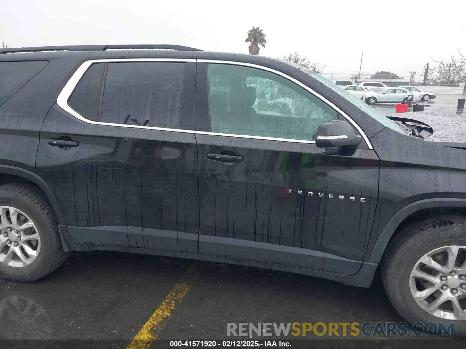 13 Photograph of a damaged car 1GNERGKW2MJ121142 CHEVROLET TRAVERSE 2021