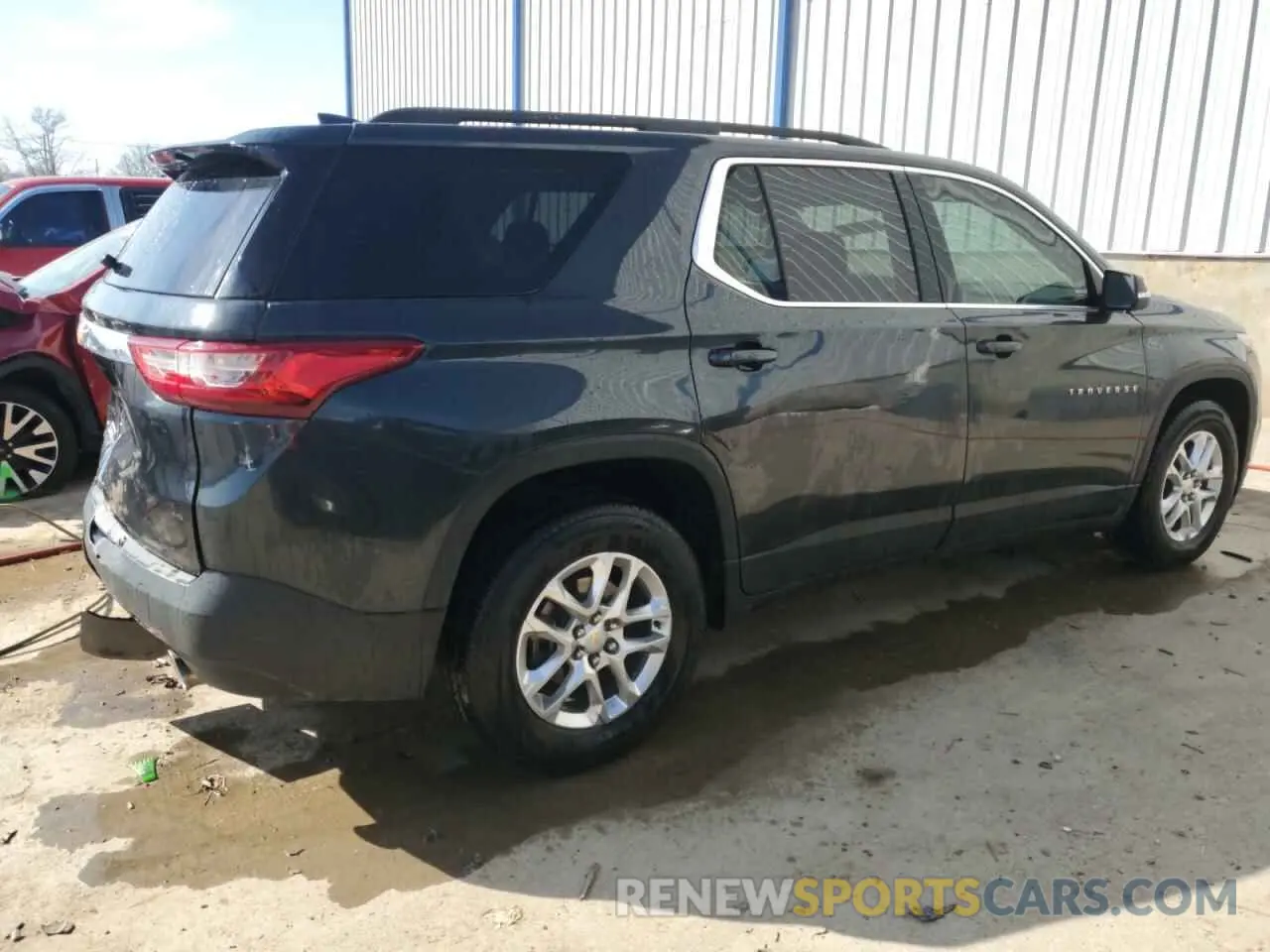 3 Photograph of a damaged car 1GNERGKW2MJ122517 CHEVROLET TRAVERSE 2021