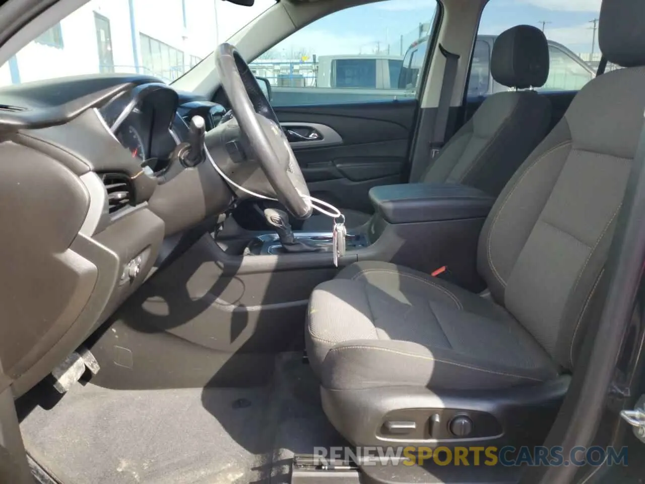 7 Photograph of a damaged car 1GNERGKW2MJ122517 CHEVROLET TRAVERSE 2021