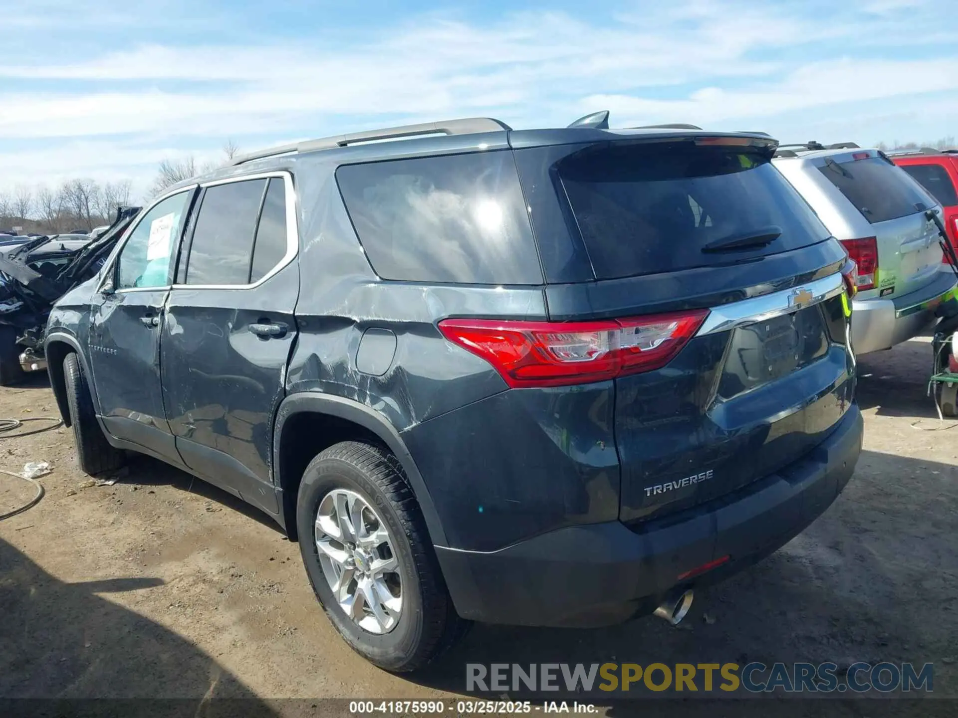 3 Photograph of a damaged car 1GNERGKW2MJ170390 CHEVROLET TRAVERSE 2021