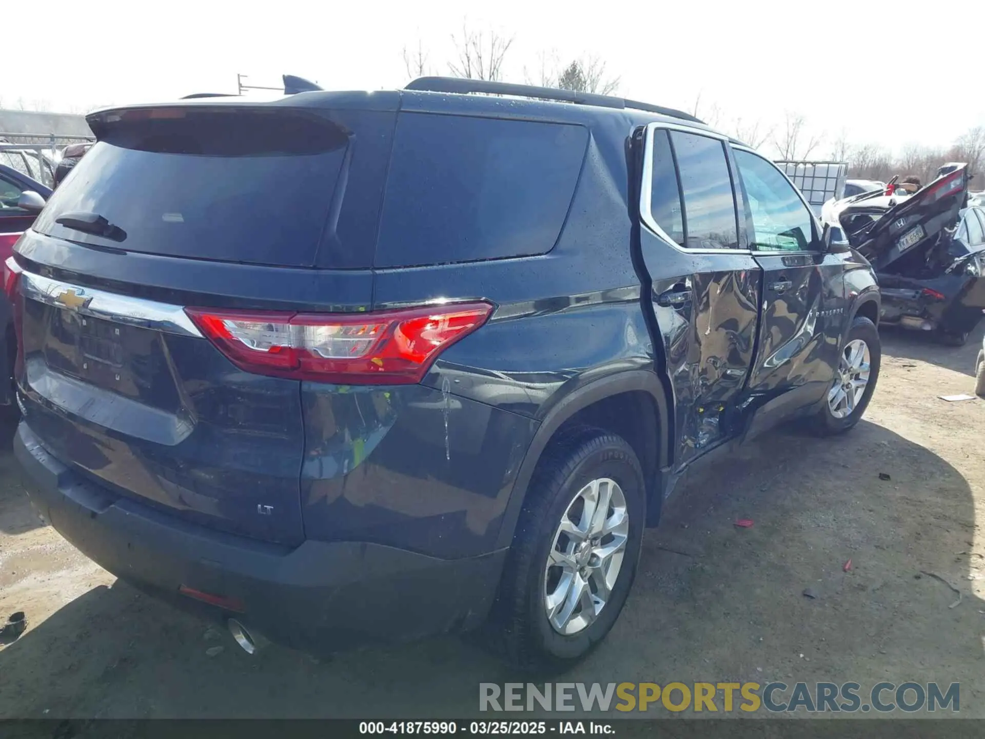 4 Photograph of a damaged car 1GNERGKW2MJ170390 CHEVROLET TRAVERSE 2021