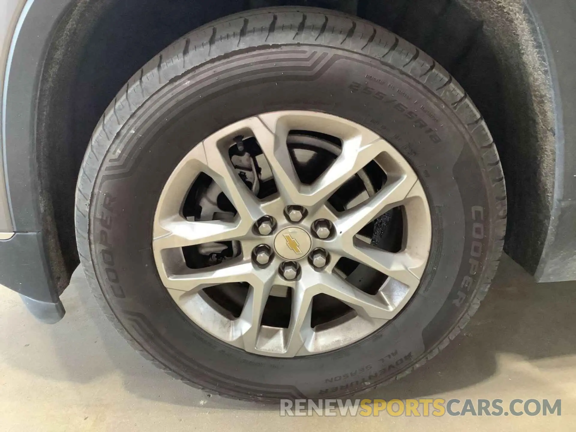 21 Photograph of a damaged car 1GNERGKW2MJ183284 CHEVROLET TRAVERSE 2021