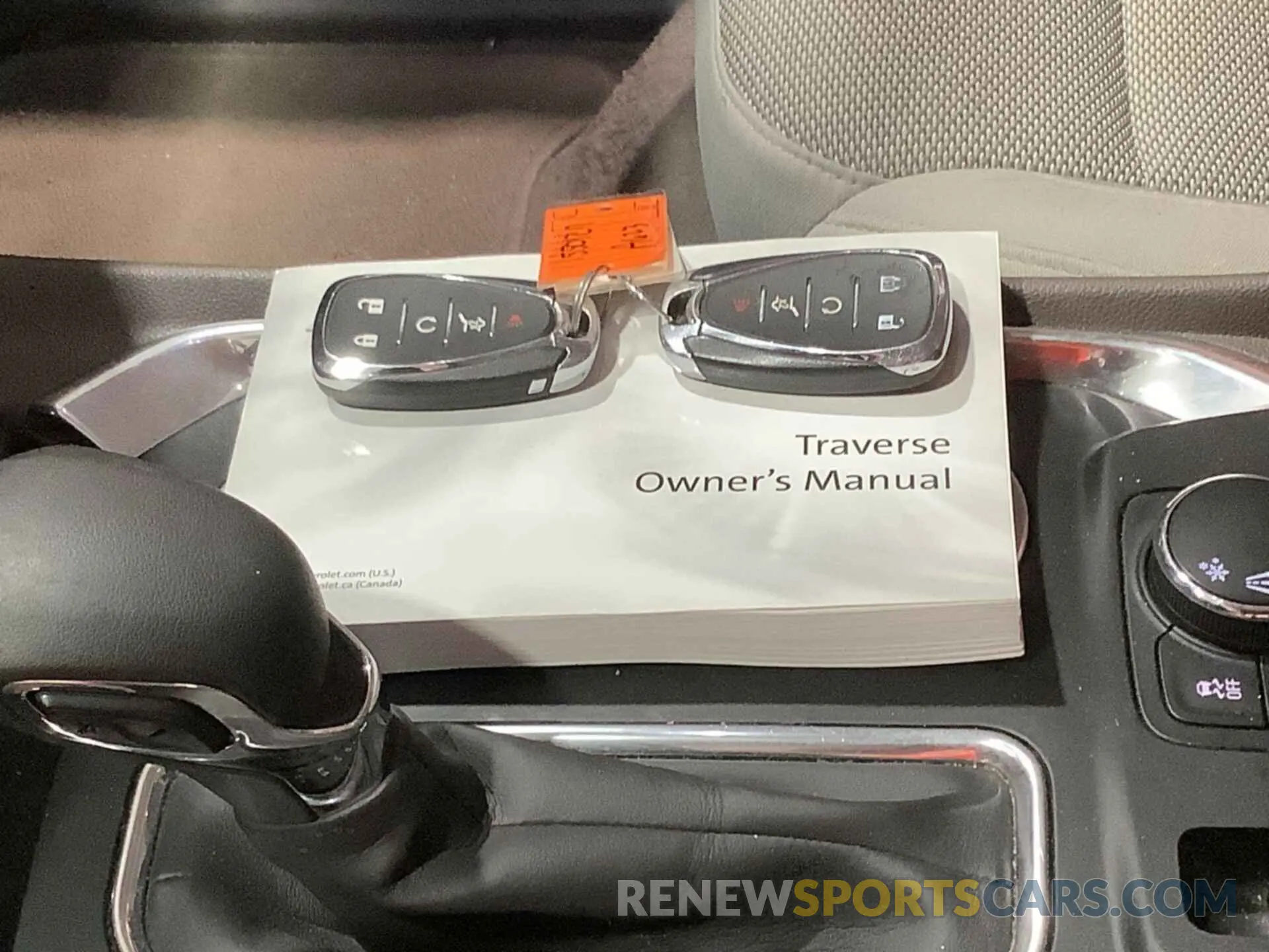 3 Photograph of a damaged car 1GNERGKW2MJ183284 CHEVROLET TRAVERSE 2021