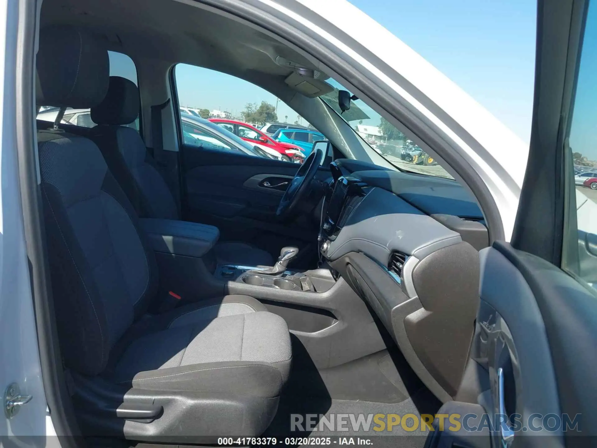 5 Photograph of a damaged car 1GNERGKW2MJ238882 CHEVROLET TRAVERSE 2021