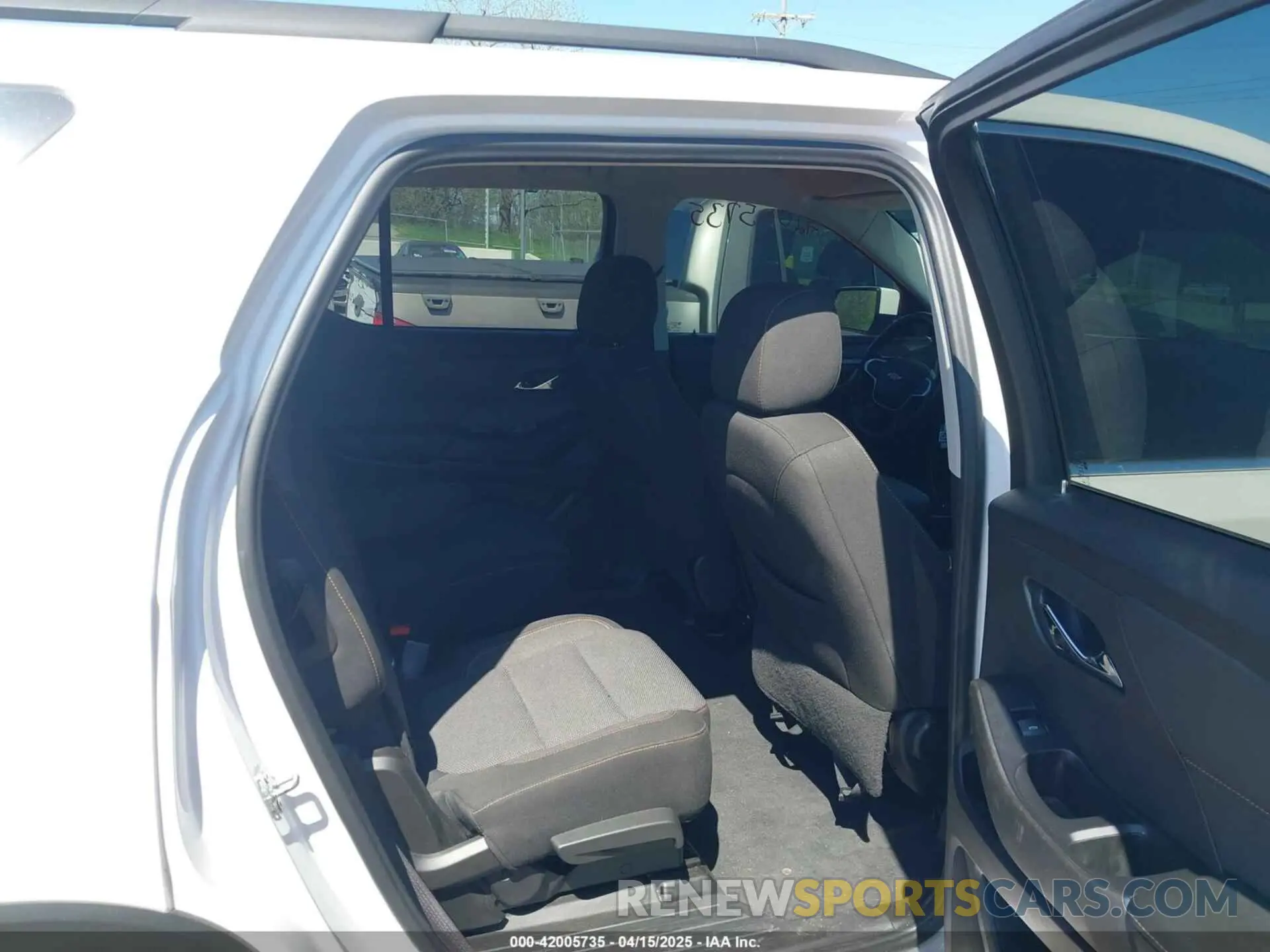 8 Photograph of a damaged car 1GNERGKW3MJ155350 CHEVROLET TRAVERSE 2021