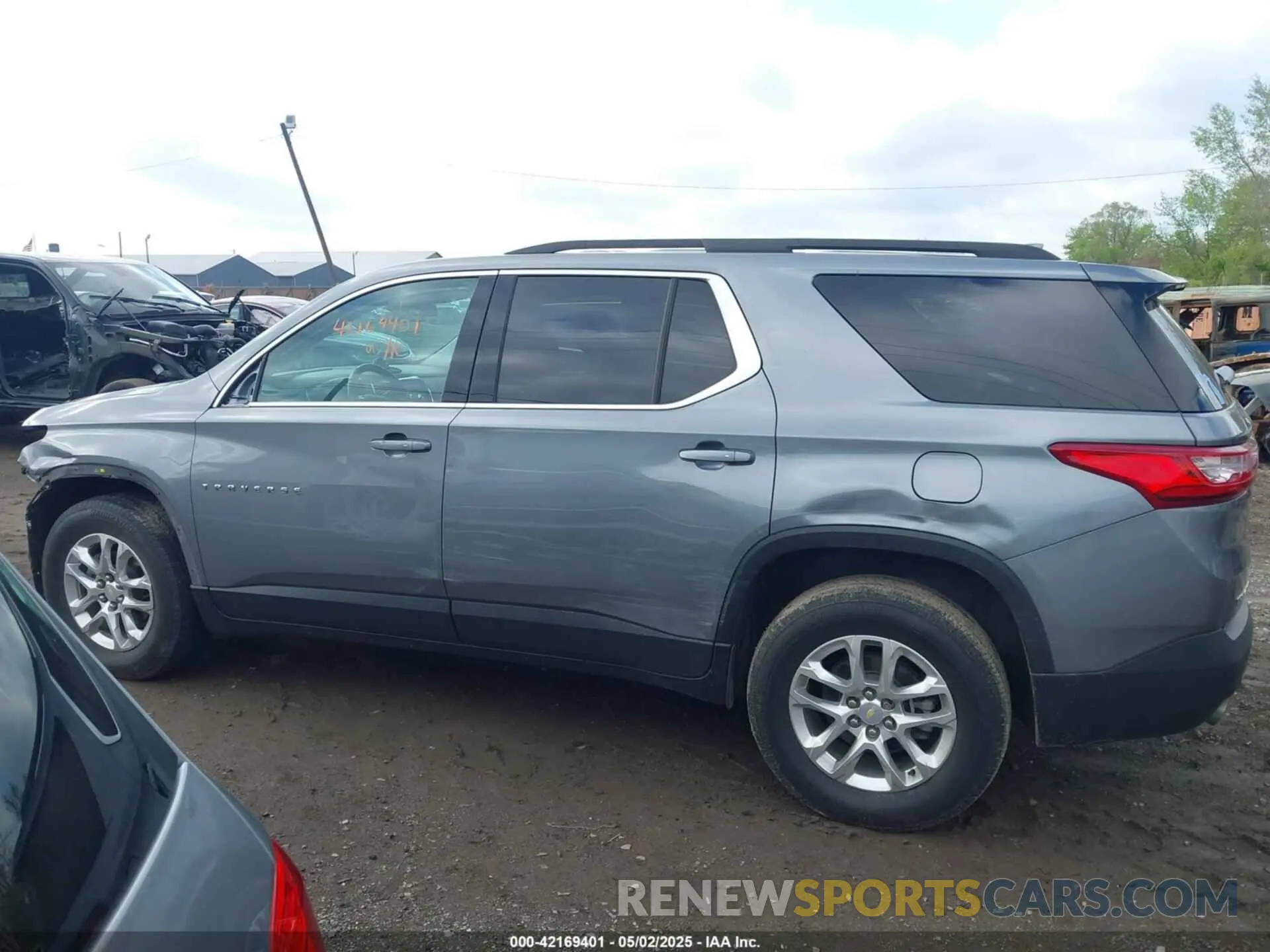 15 Photograph of a damaged car 1GNERGKW3MJ157258 CHEVROLET TRAVERSE 2021