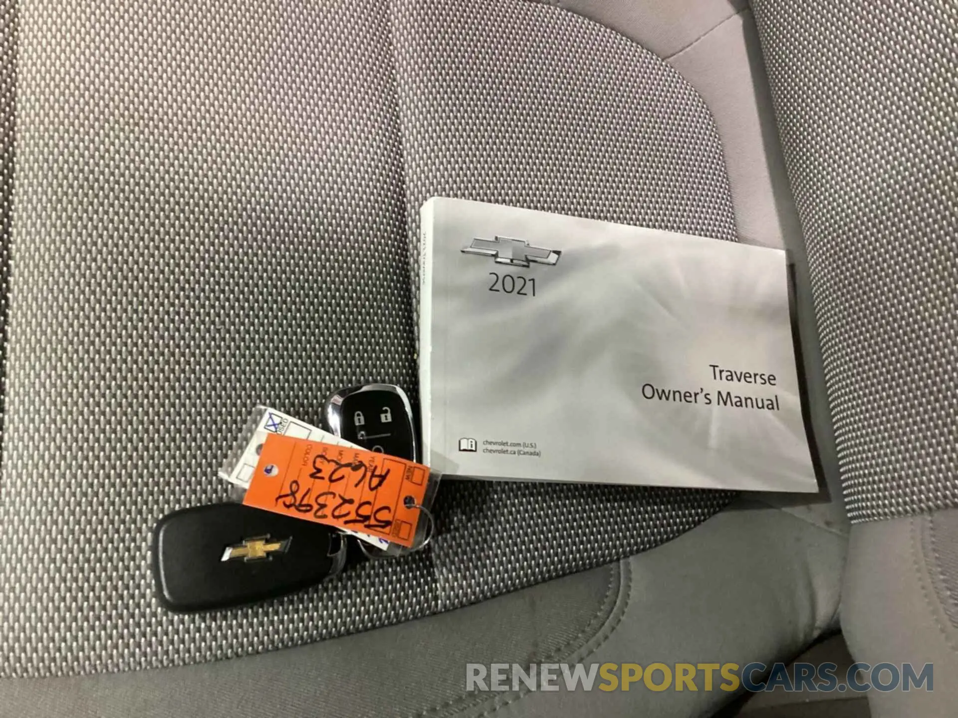 2 Photograph of a damaged car 1GNERGKW3MJ163142 CHEVROLET TRAVERSE 2021