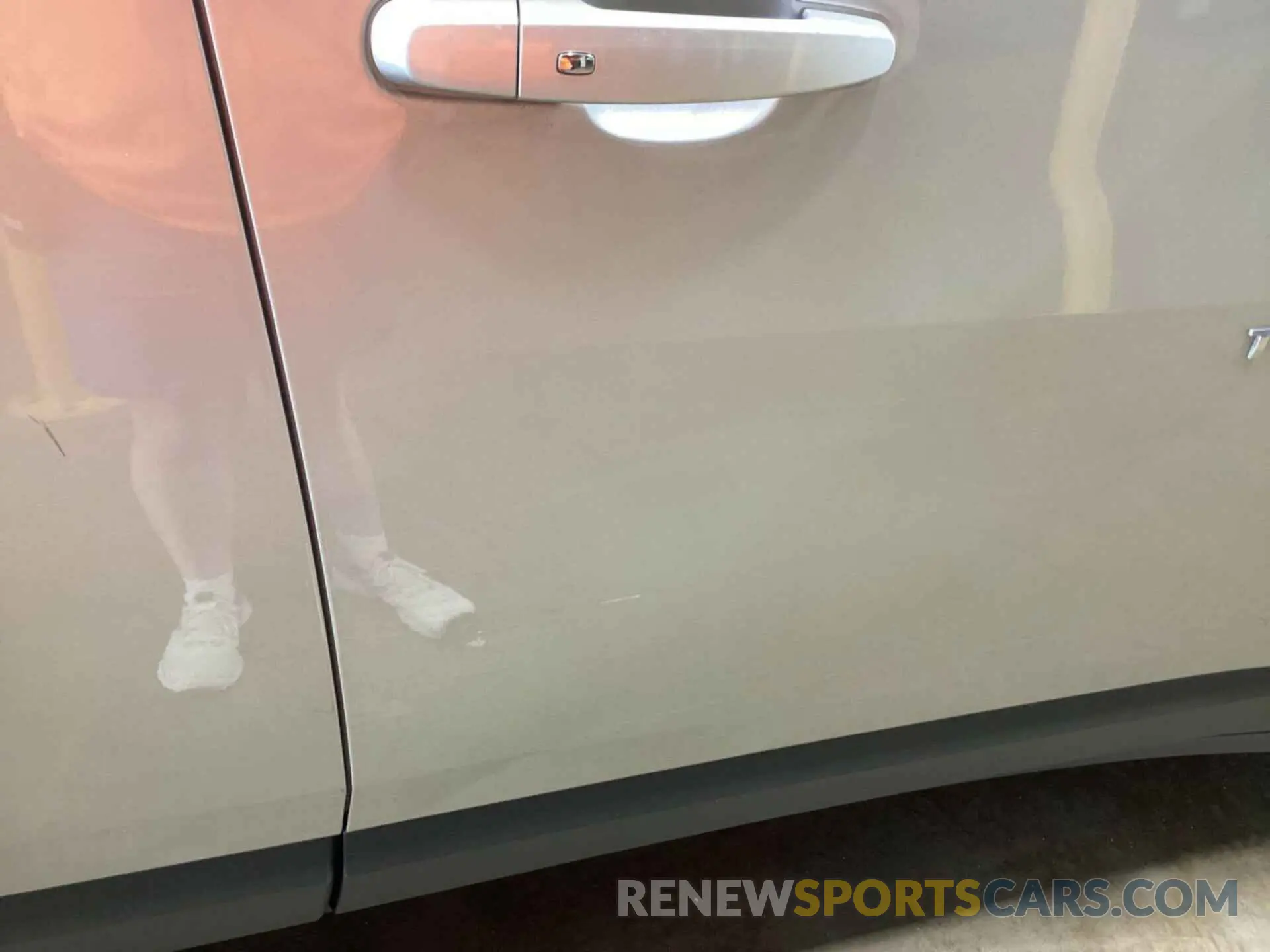 34 Photograph of a damaged car 1GNERGKW3MJ163142 CHEVROLET TRAVERSE 2021