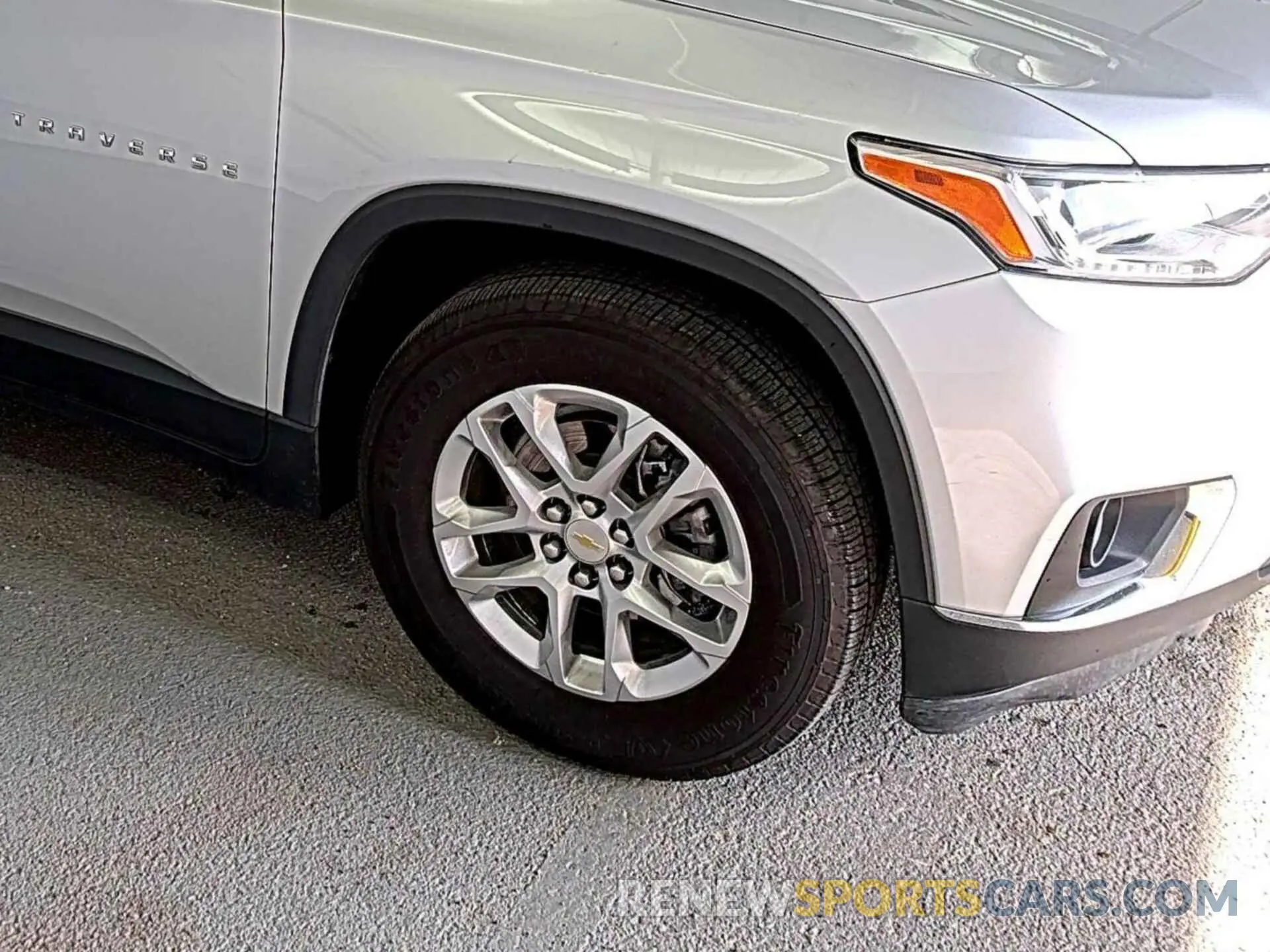 4 Photograph of a damaged car 1GNERGKW3MJ163142 CHEVROLET TRAVERSE 2021