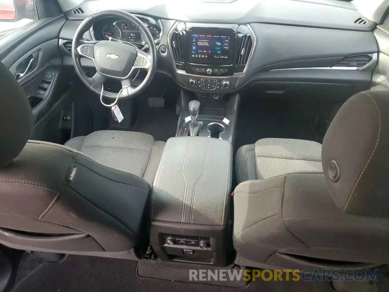 8 Photograph of a damaged car 1GNERGKW3MJ166784 CHEVROLET TRAVERSE 2021