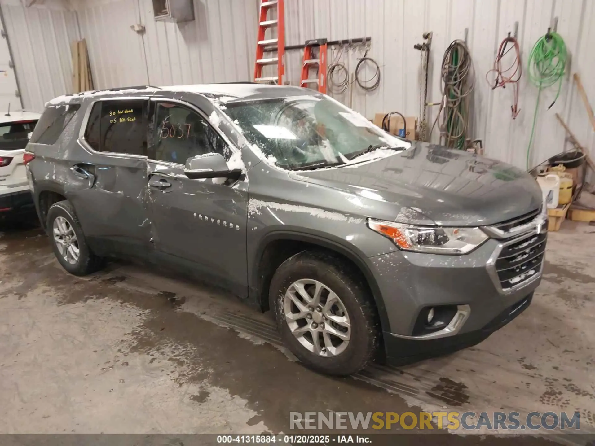 1 Photograph of a damaged car 1GNERGKW3MJ199347 CHEVROLET TRAVERSE 2021