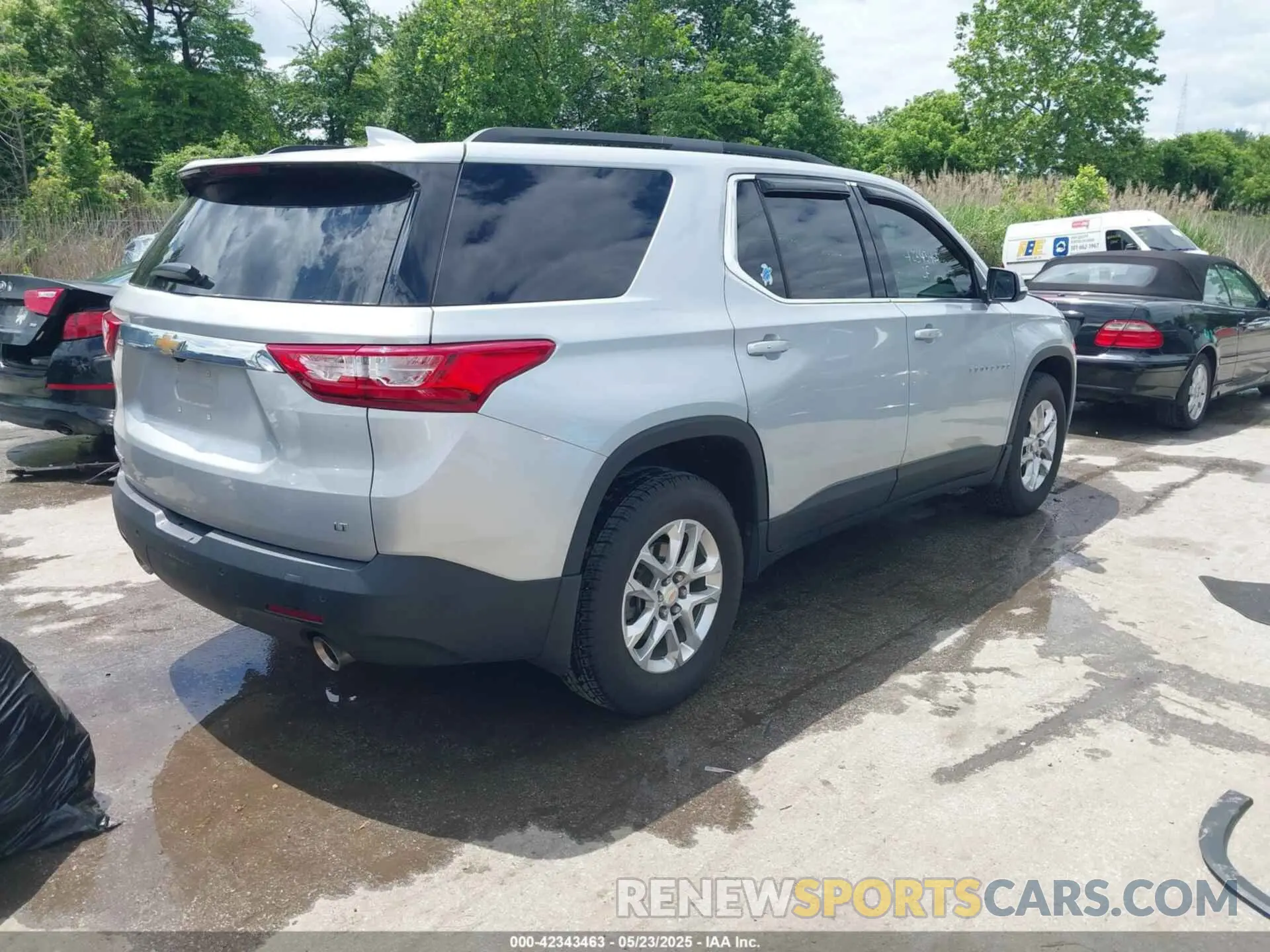 4 Photograph of a damaged car 1GNERGKW4MJ174070 CHEVROLET TRAVERSE 2021