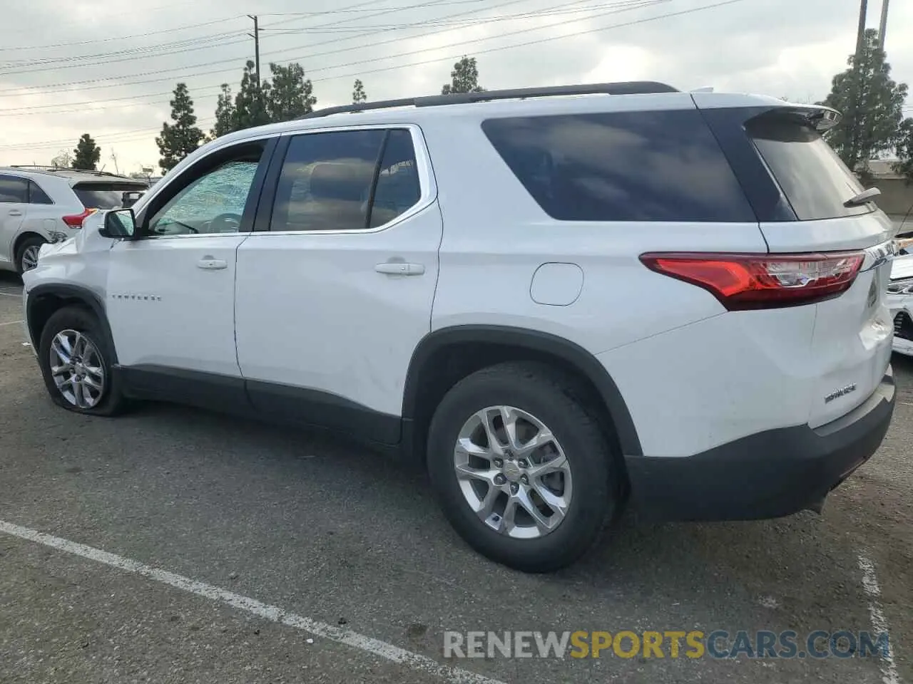 2 Photograph of a damaged car 1GNERGKW4MJ180564 CHEVROLET TRAVERSE 2021