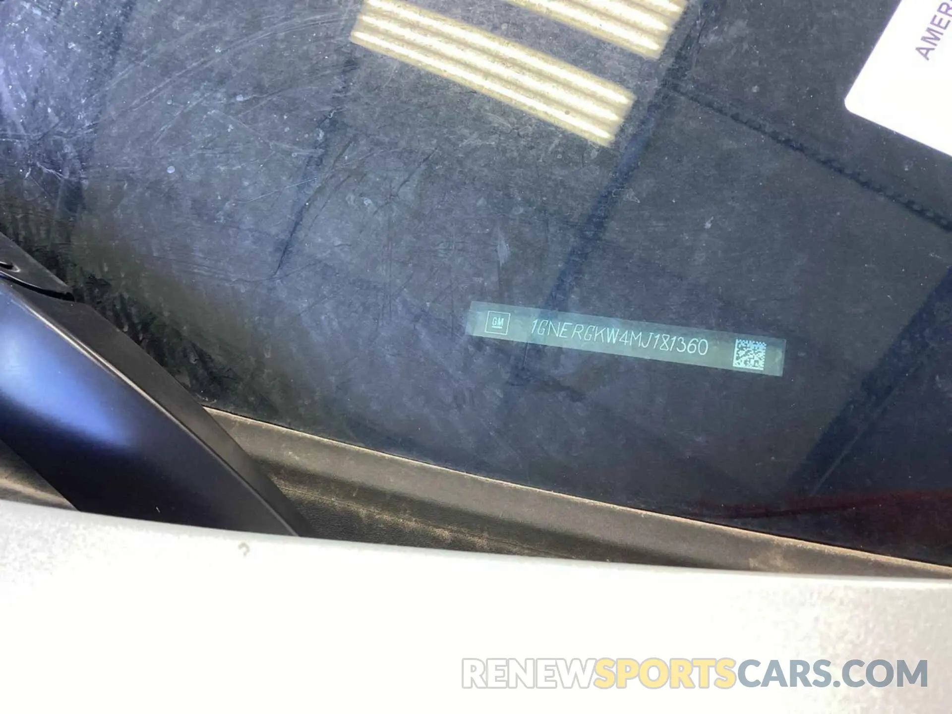 19 Photograph of a damaged car 1GNERGKW4MJ181360 CHEVROLET TRAVERSE 2021