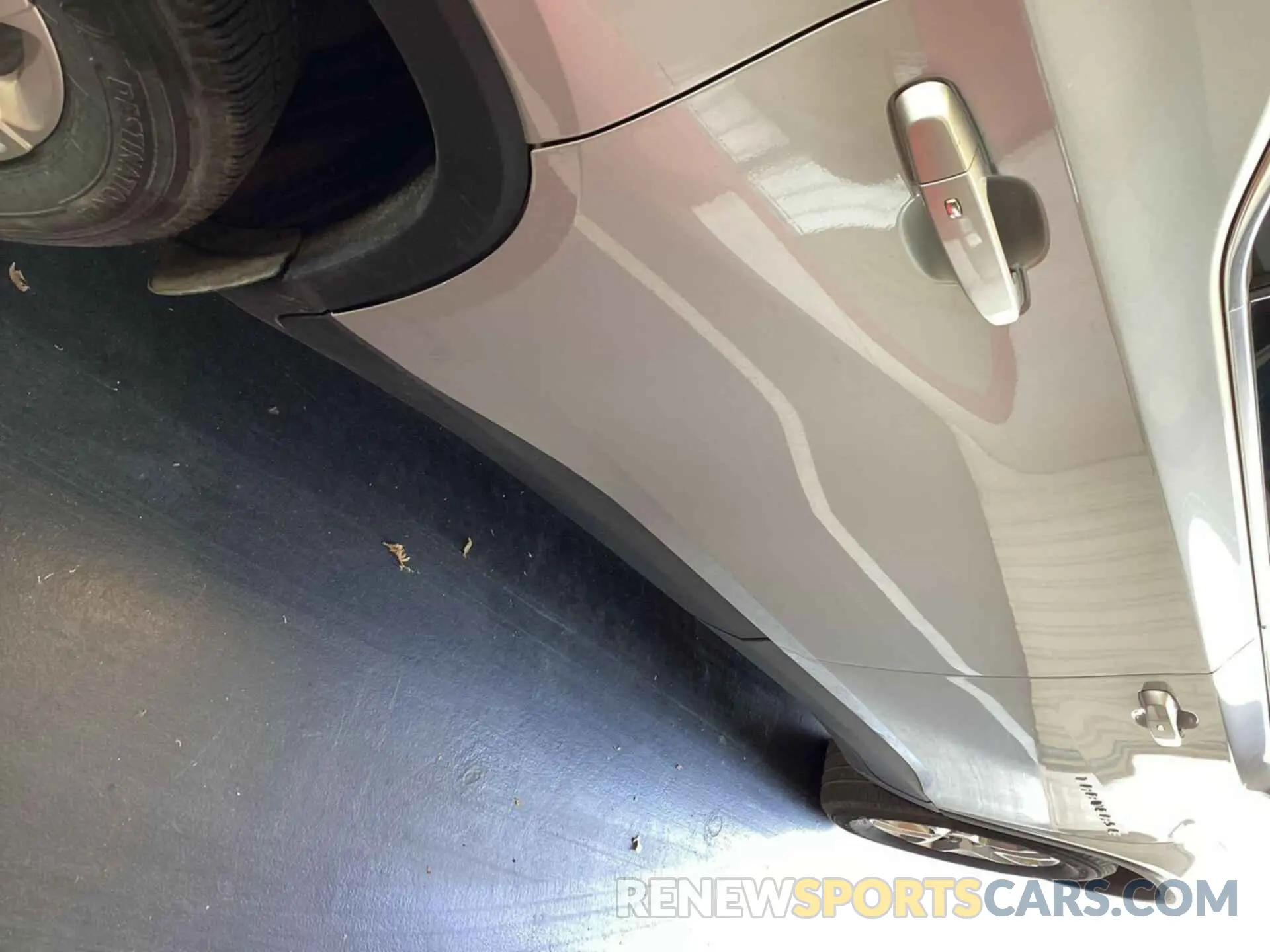 2 Photograph of a damaged car 1GNERGKW4MJ181360 CHEVROLET TRAVERSE 2021