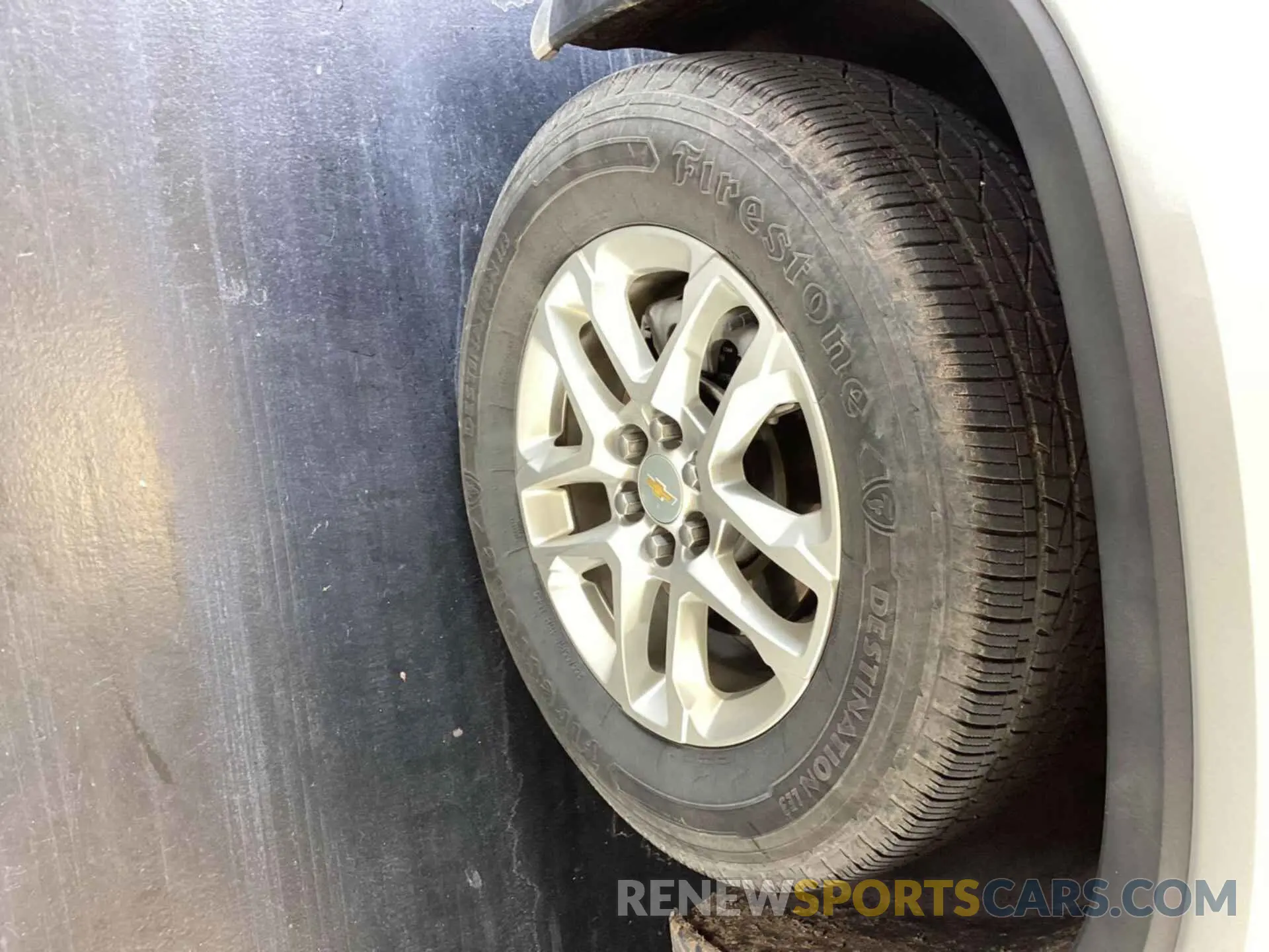 3 Photograph of a damaged car 1GNERGKW4MJ181360 CHEVROLET TRAVERSE 2021